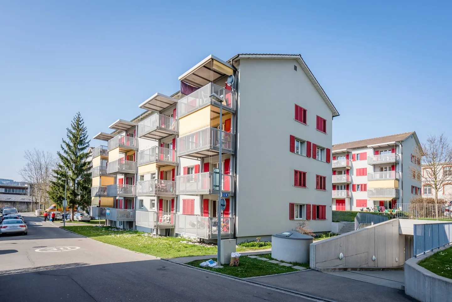 Appartamento singolo affascinante con balcone - Foto 1 di 4
