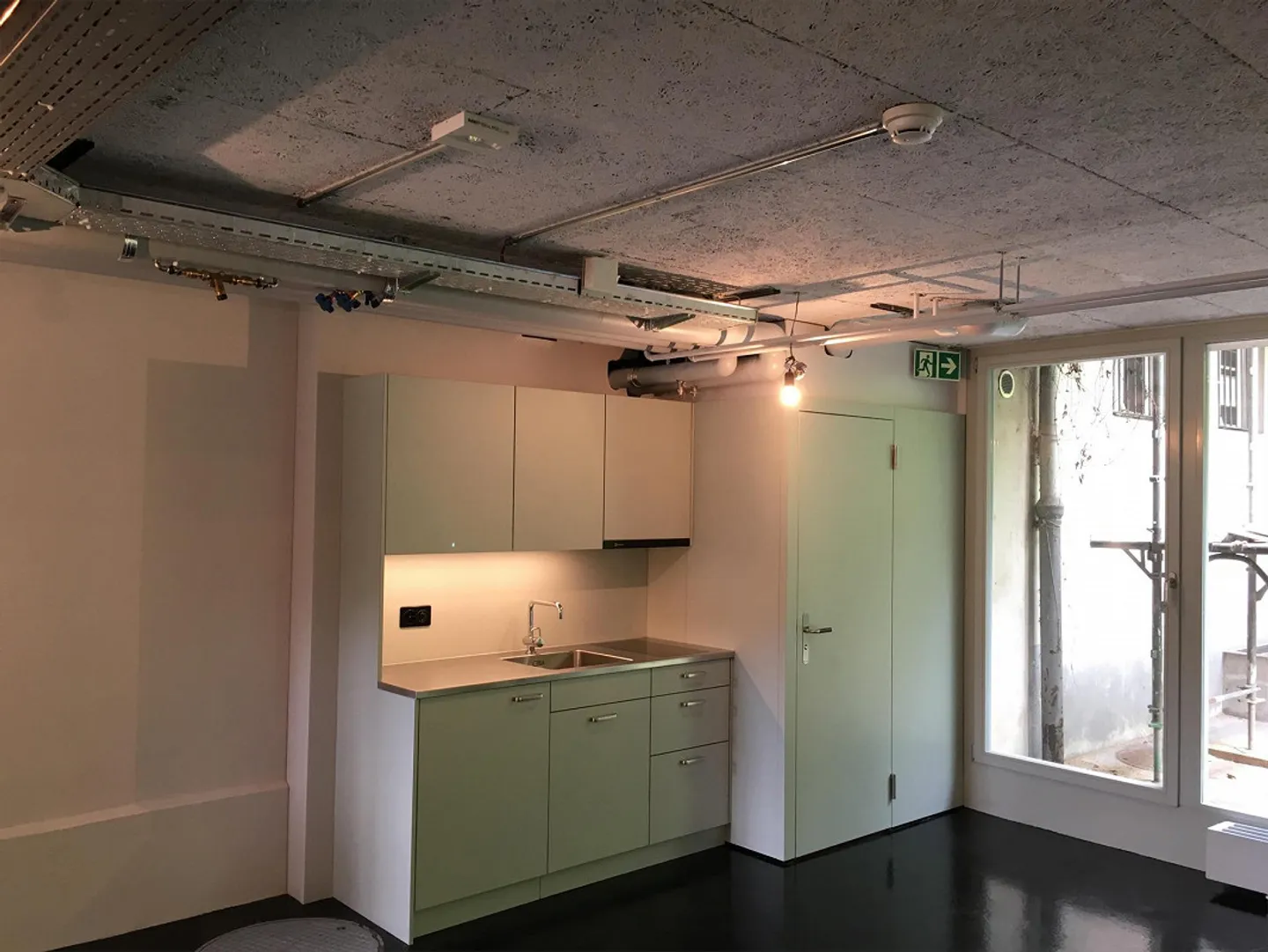 Between Old Town and Aare: Your new studio - Photo 2 of 4