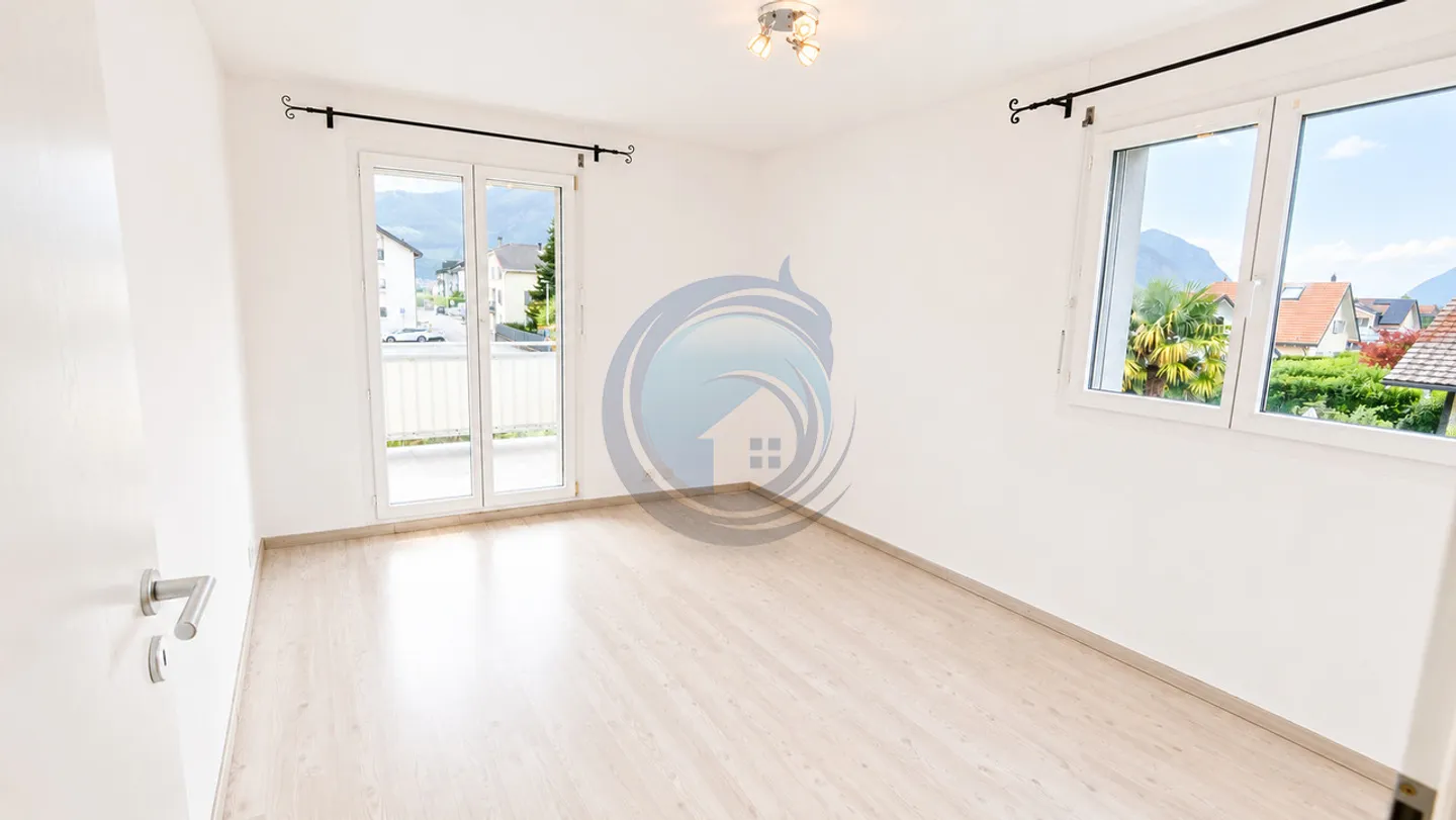 SUPERB DUPLEX CORNER APARTMENT 4.5 ROOMS - TERRACE, BALCONY AND PRIVATE GARDEN - Photo 6 of 15