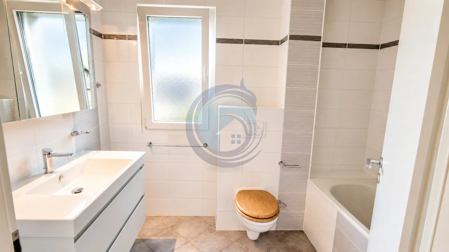 SUPERB DUPLEX CORNER APARTMENT 4.5 ROOMS - TERRACE, BALCONY AND PRIVATE GARDEN - Photo 7 of 15