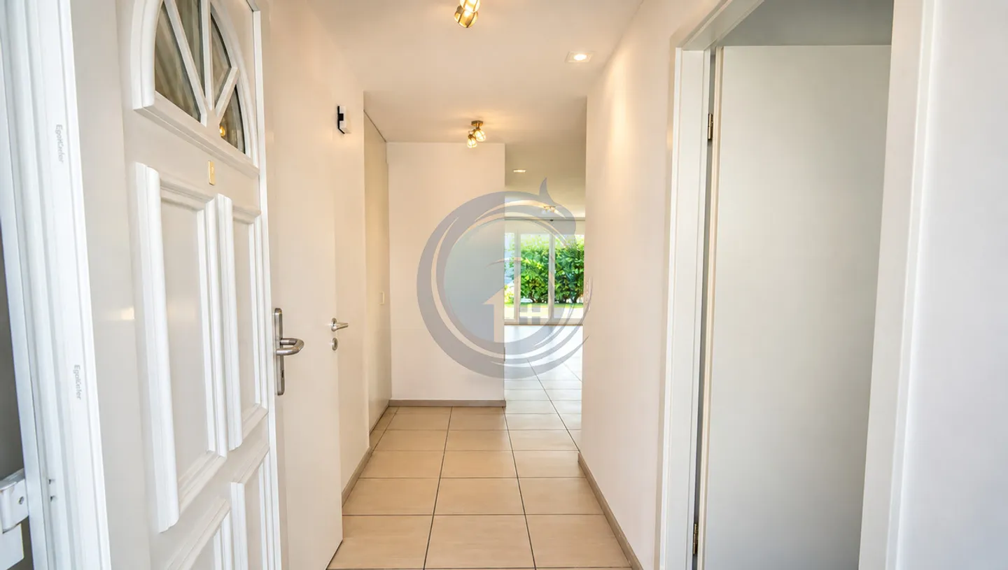 SUPERB DUPLEX CORNER APARTMENT 4.5 ROOMS - TERRACE, BALCONY AND PRIVATE GARDEN - Photo 10 of 15