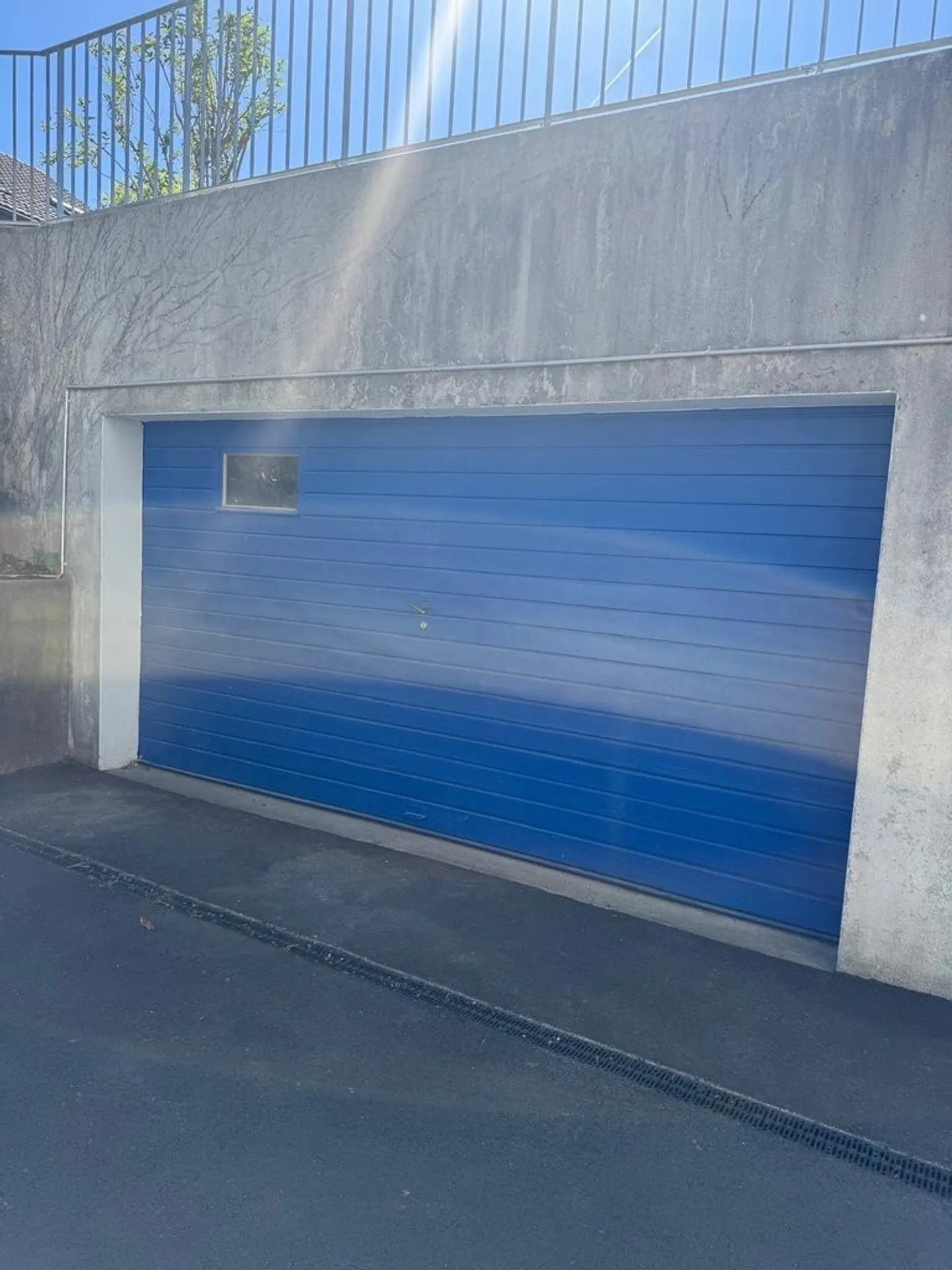 Double parking space for rent in Cham - Photo 1 of 2