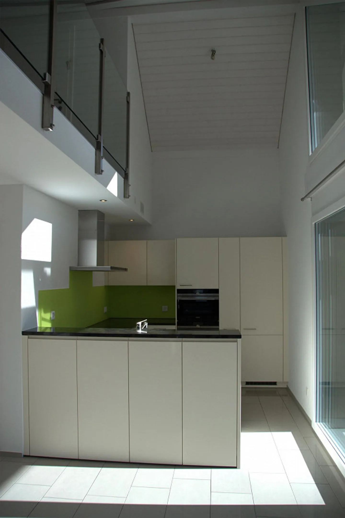 appartement spacieux et lumineux de 3,5 pièces avec galerie - Photo 4 sur 10