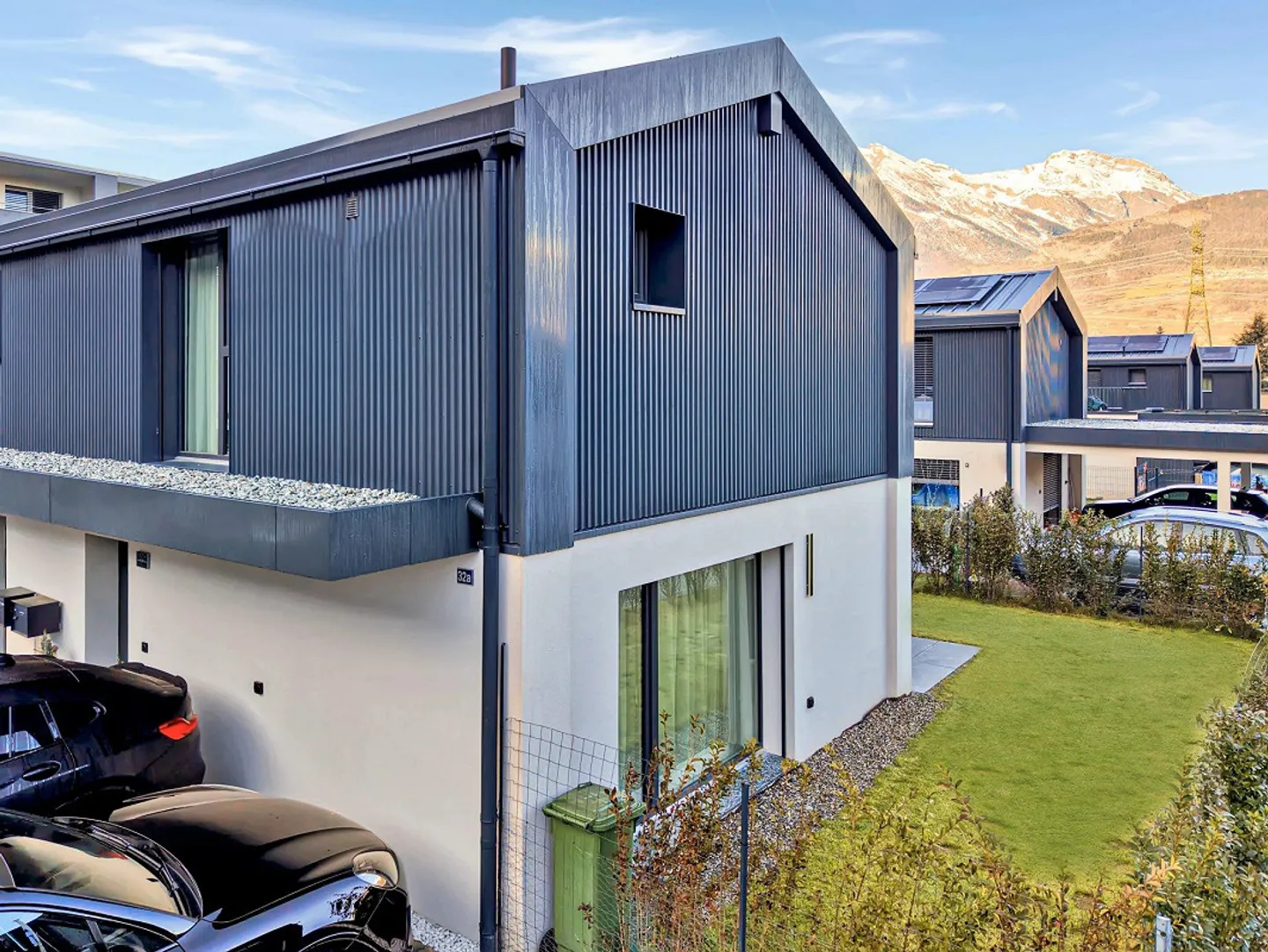 Villa semi-détachée de 3,5 pièces en bois massif - Photo 1 sur 13