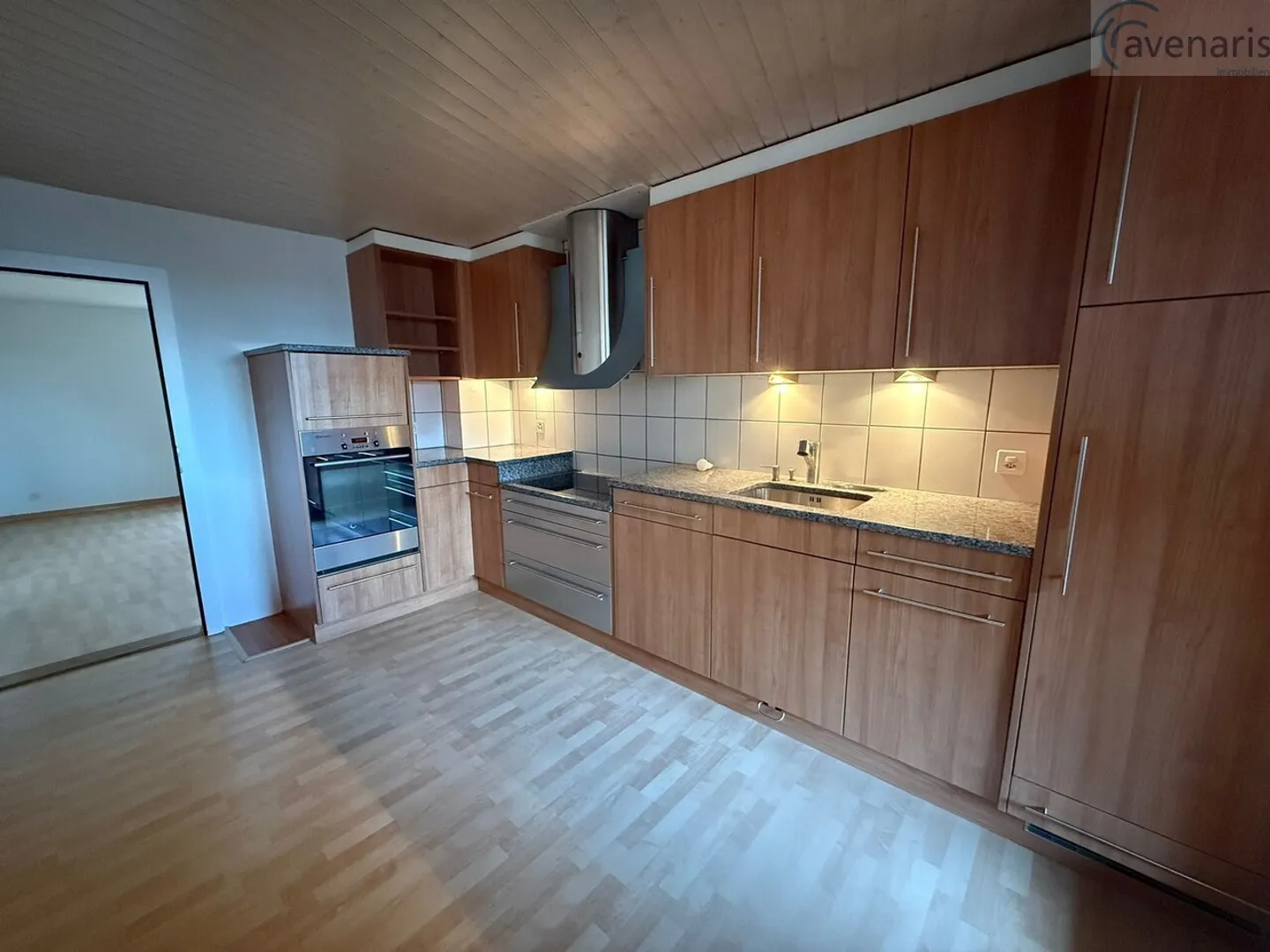 Bright and spacious attic apartment - Photo 5 of 7