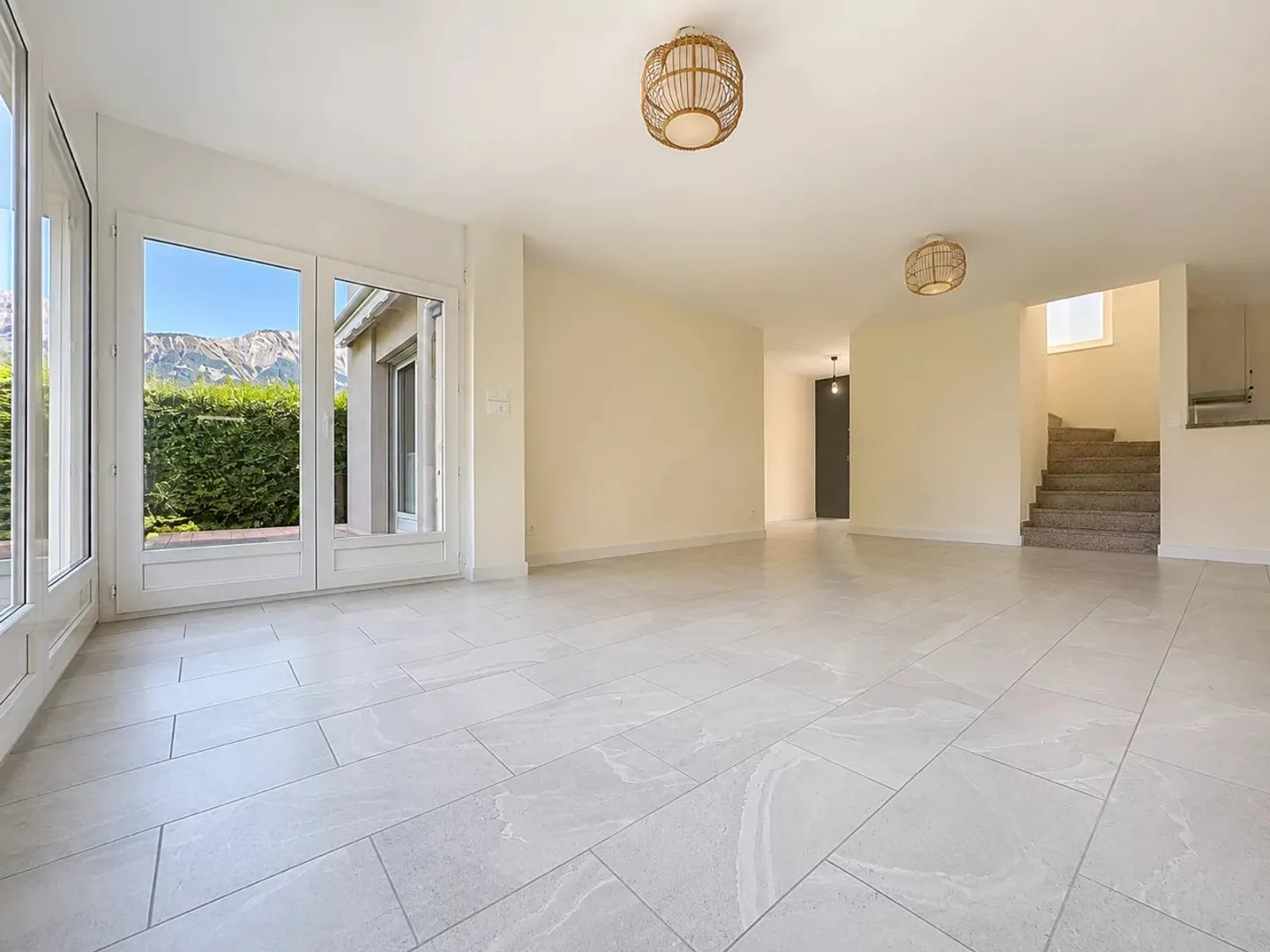 Charming Family Villa in Bramois - Photo 3 of 21
