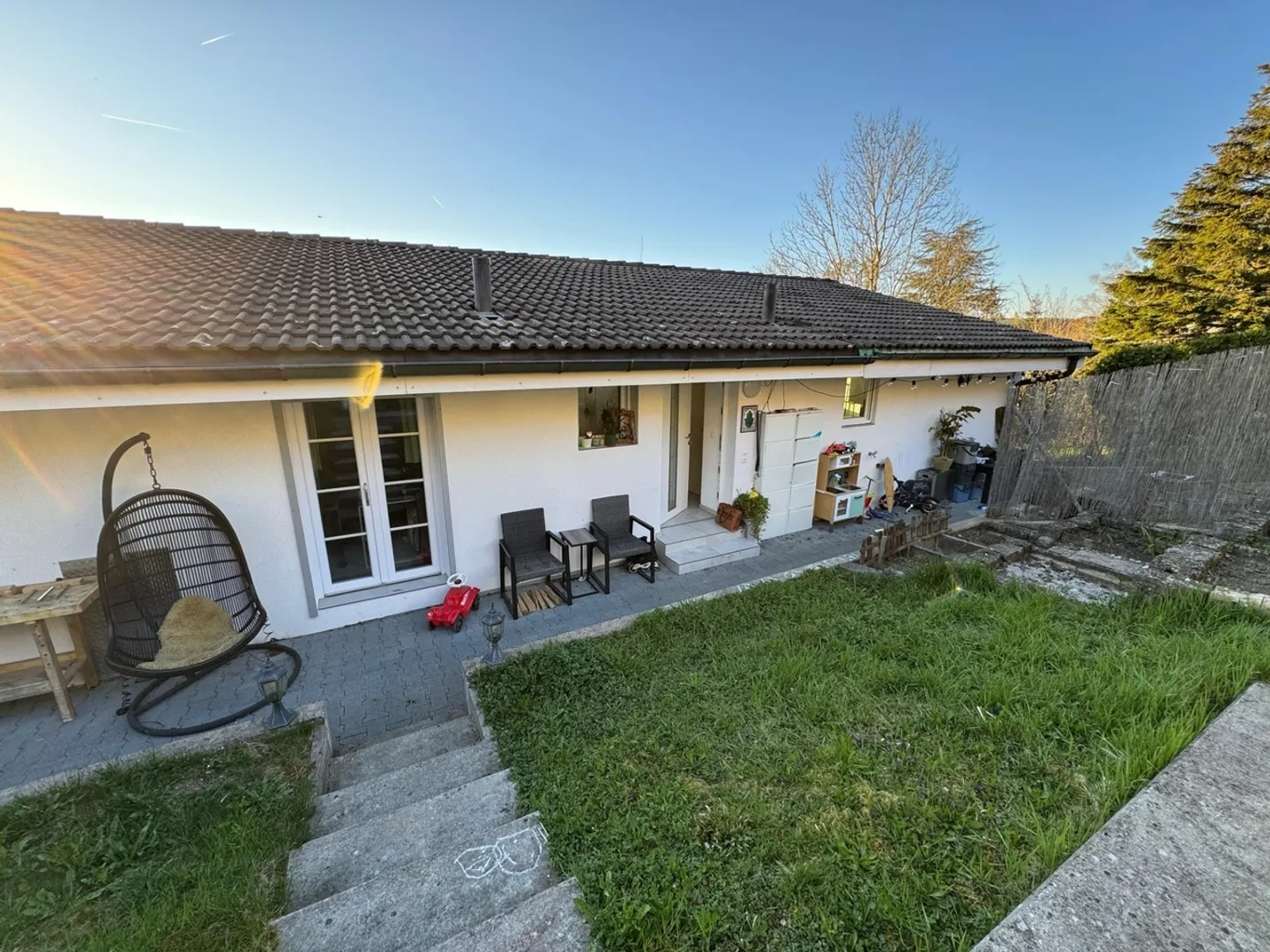 Appartamento moderno di 4,5 stanze con giardino - Foto 1 di 11
