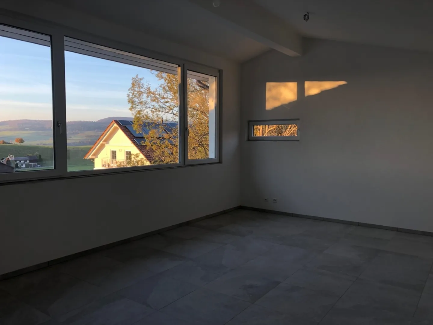 Appartamento moderno di 4,5 stanze con giardino - Foto 9 di 11