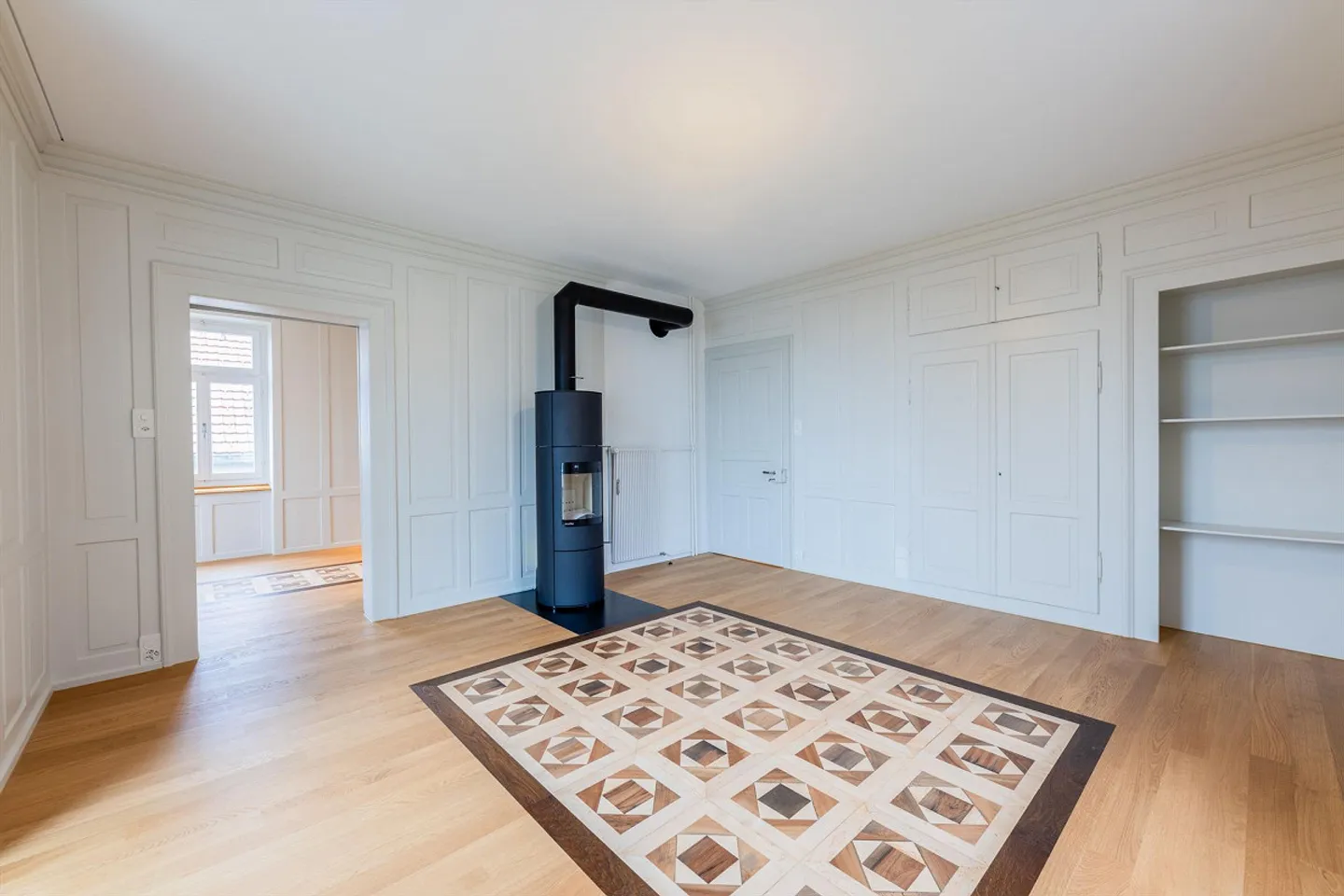 3.5 Room Art Nouveau Apartment with Fantastic City Views - Photo 3 of 9