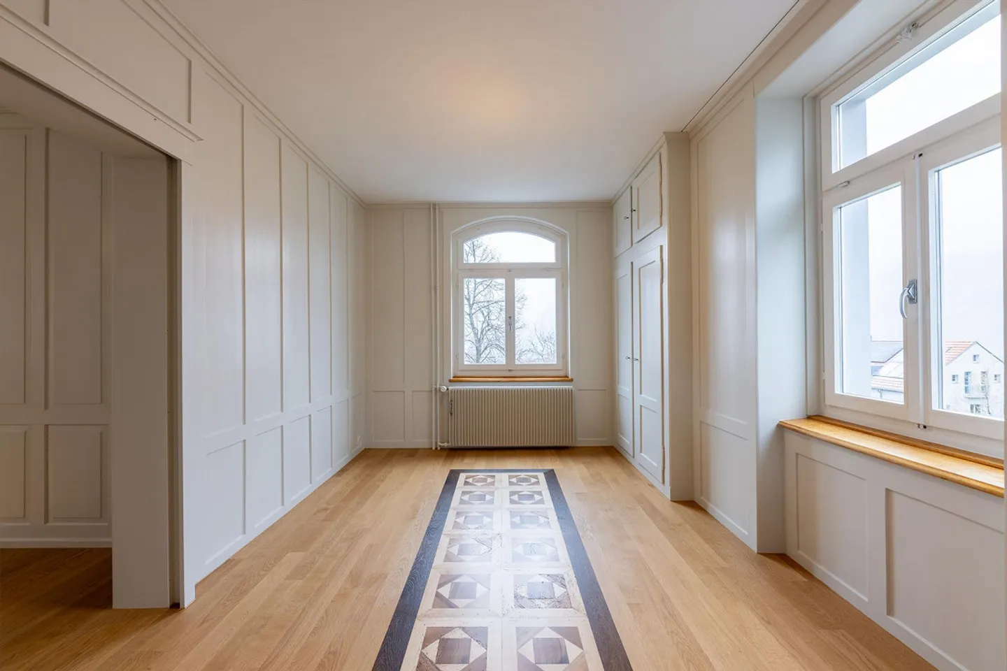 3.5 Room Art Nouveau Apartment with Fantastic City Views - Photo 4 of 9