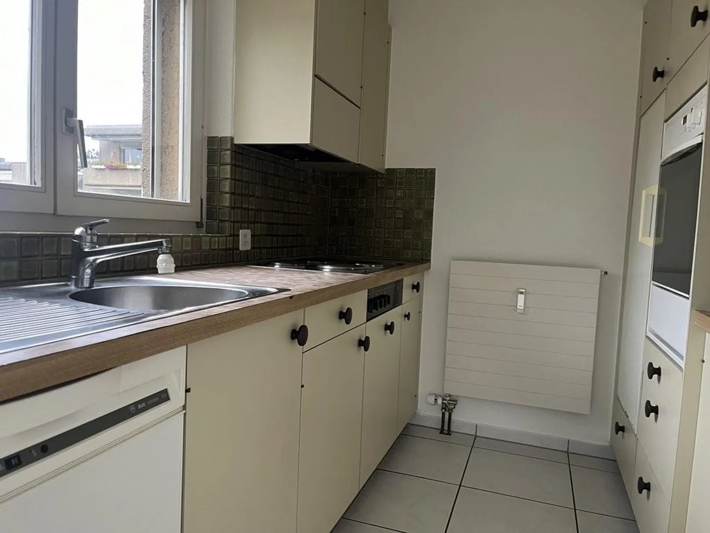 Bell'appartamento di 3,5 stanze in affitto - Foto 3 di 7