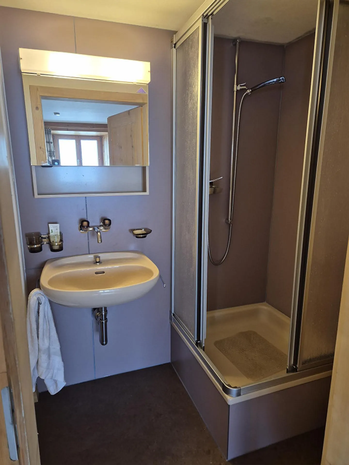 Gemütliche Wohnung mit Holzofen - Foto 5 von 10