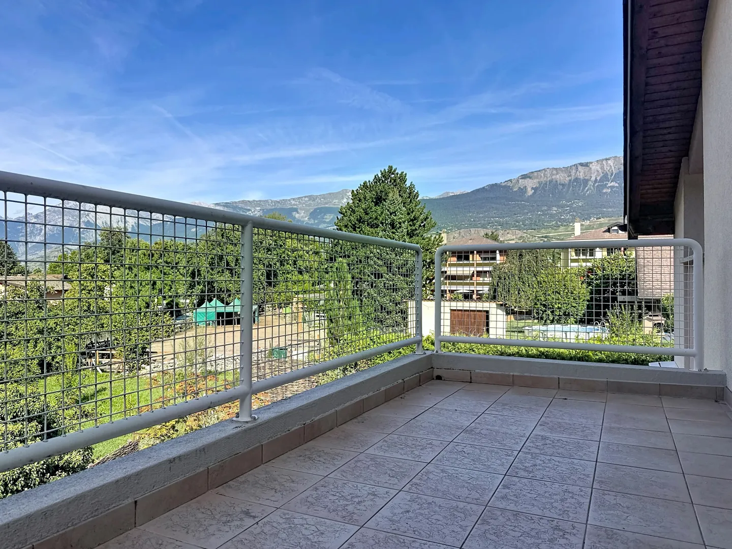 Charming Family Villa in Bramois - Photo 12 of 21