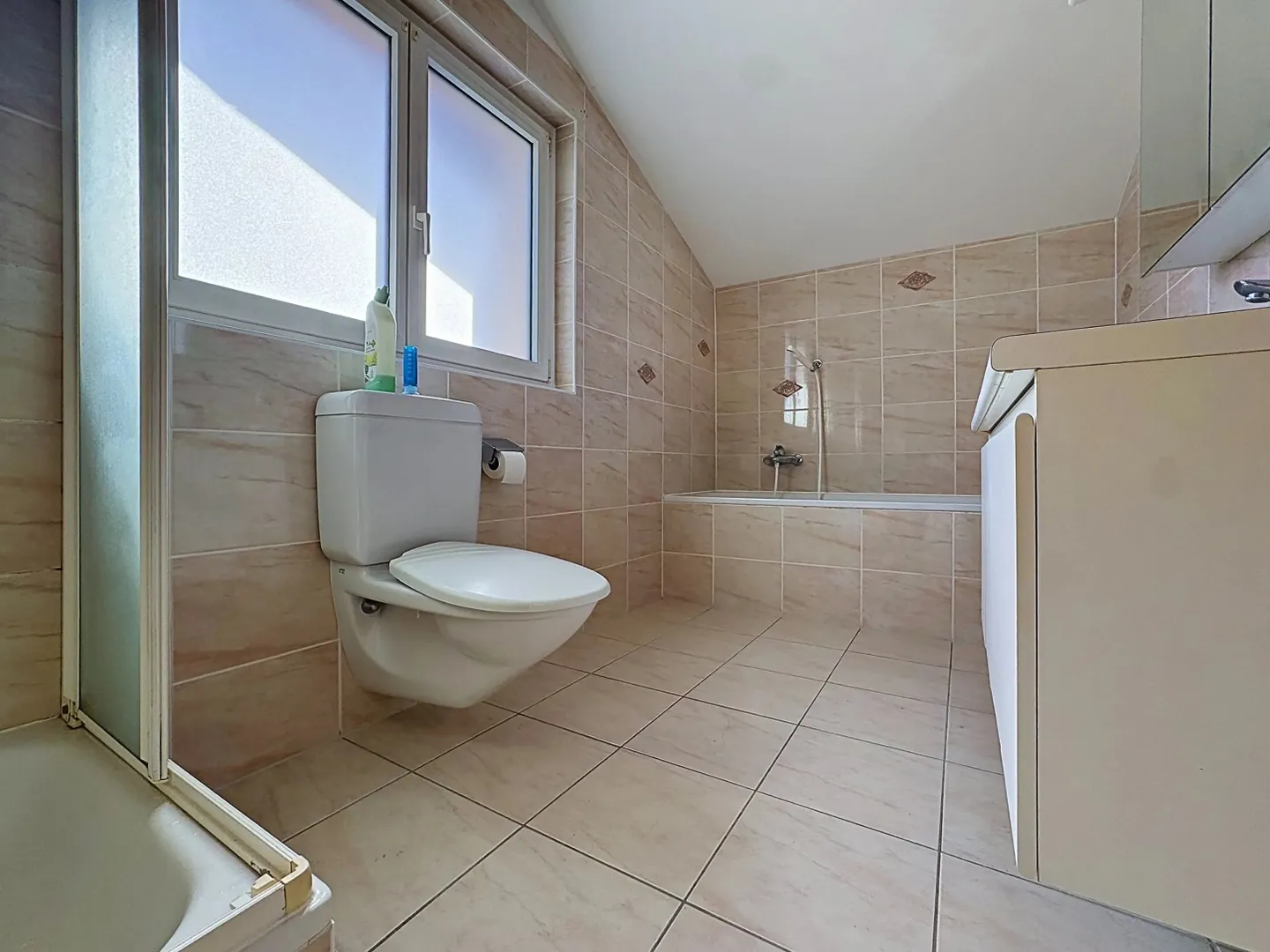Charming Family Villa in Bramois - Photo 13 of 21