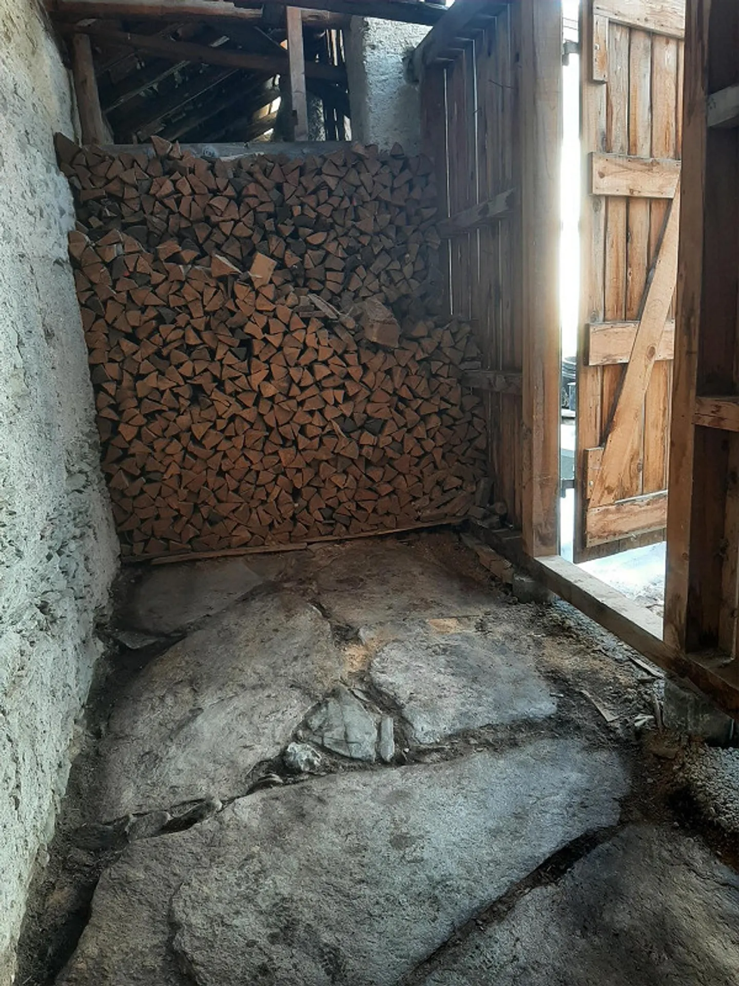 Gemütliche Wohnung mit Holzofen - Foto 7 von 10