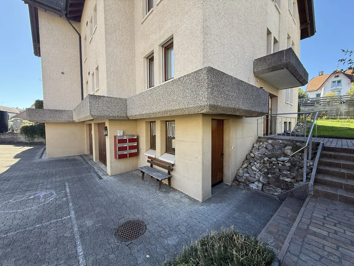 Quiet and central living in a privileged community - Photo 15 of 16