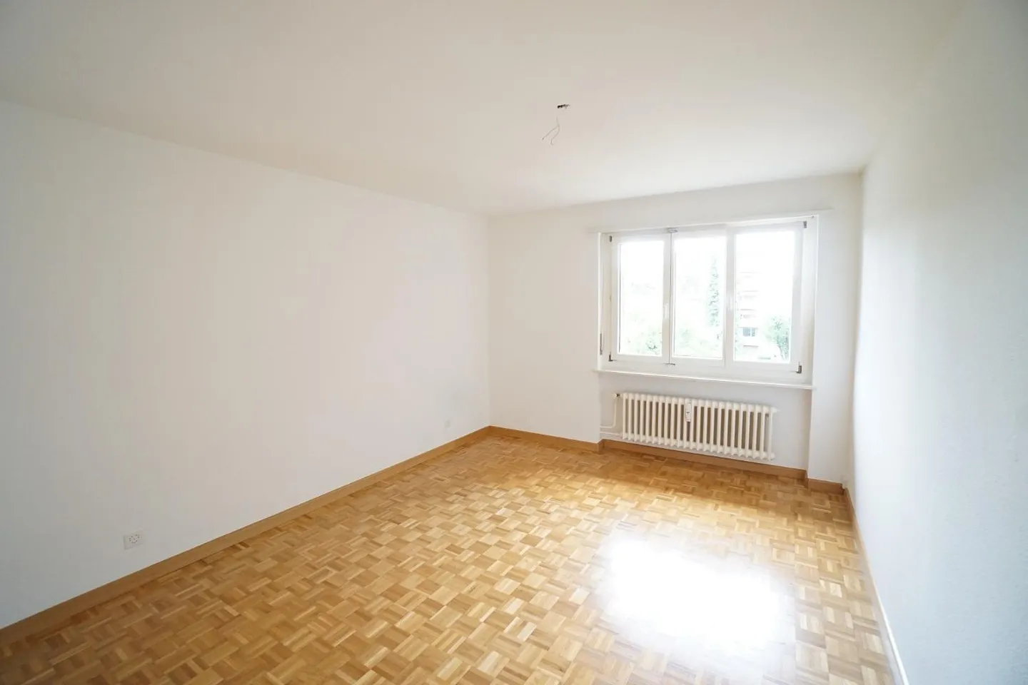 Charming 2-Room Apartment - Photo 3 of 7