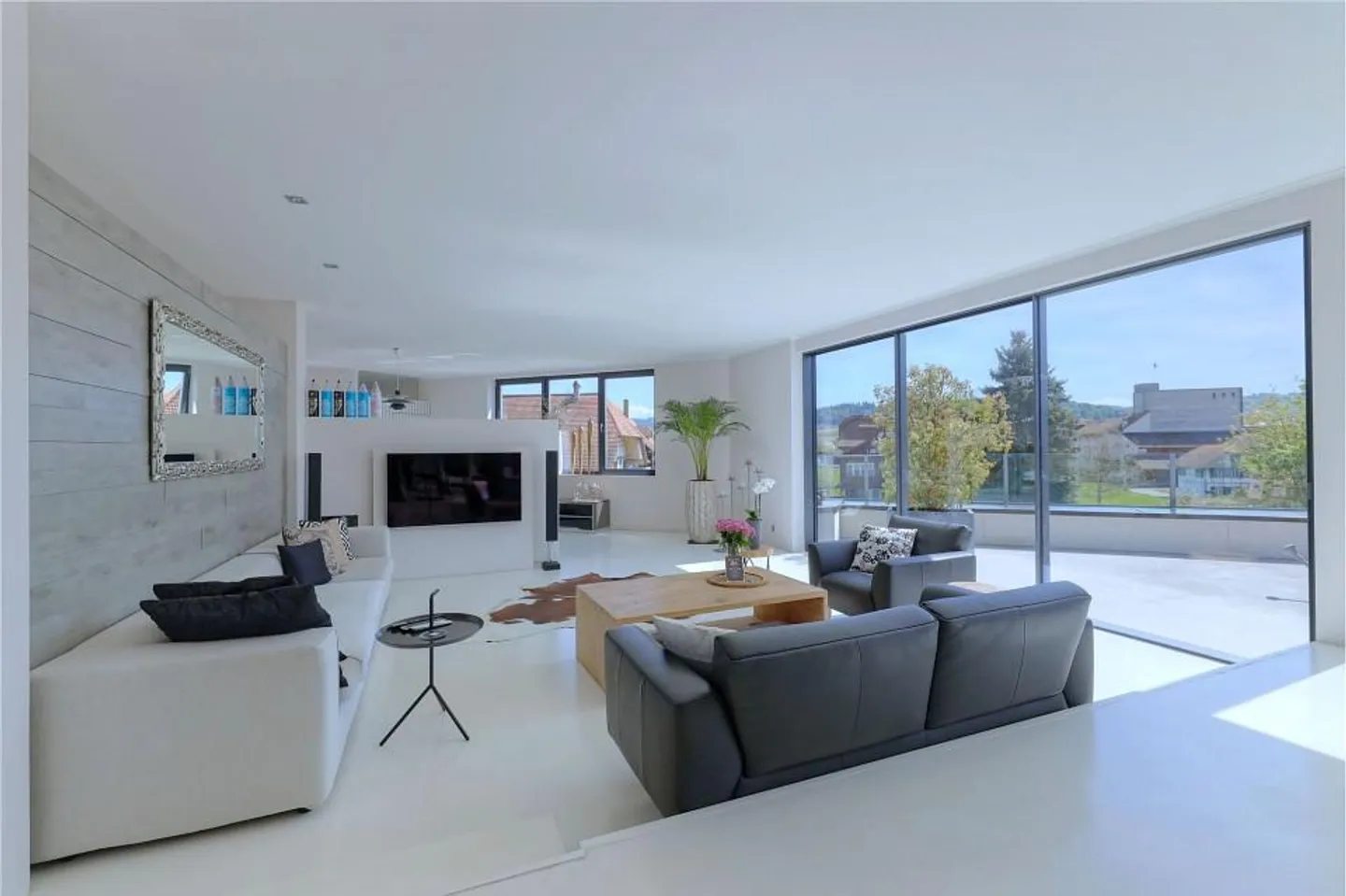 Esclusivo attico moderno di 5½ stanze con grande terrazza - Foto 1 di 13