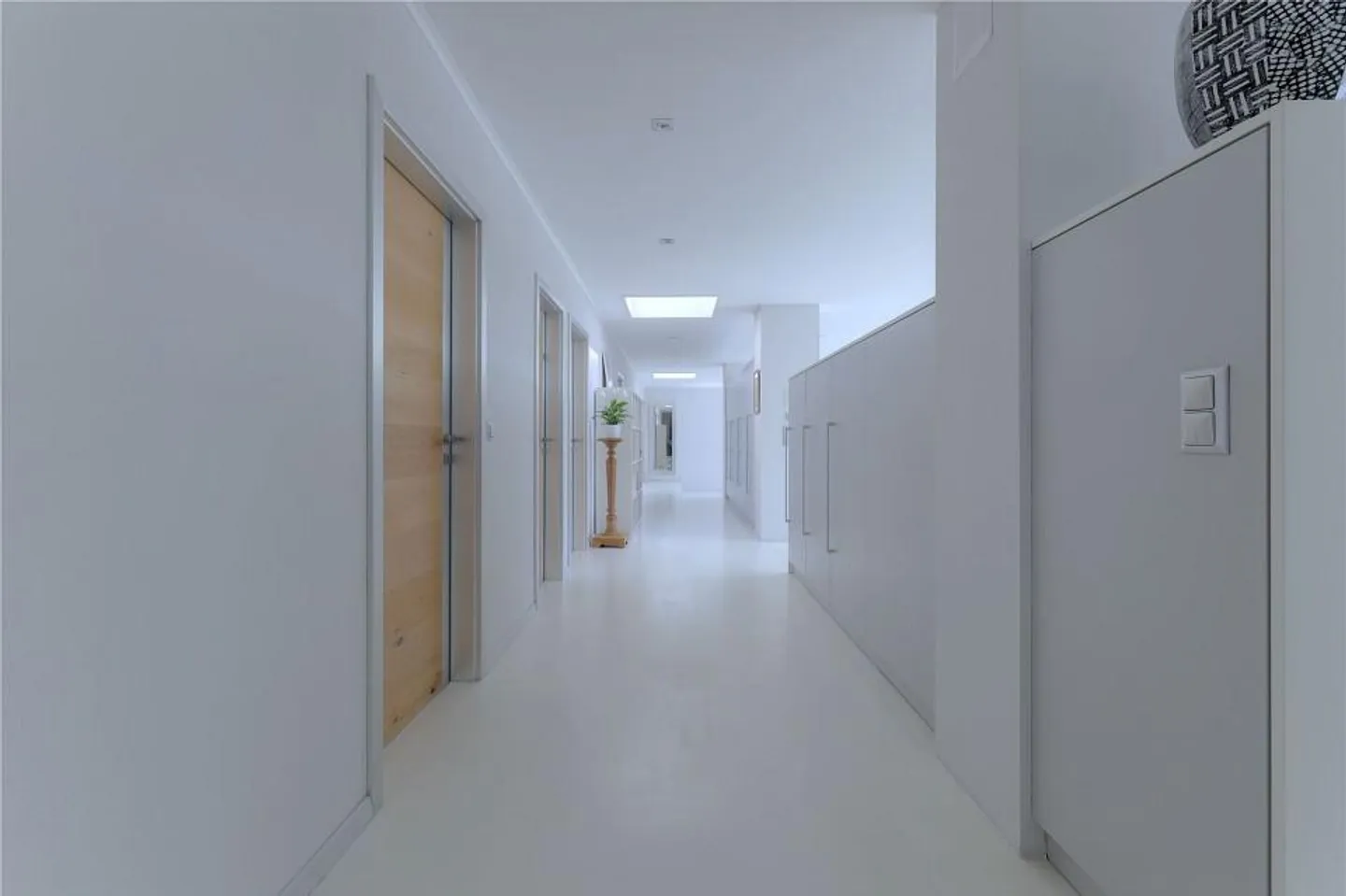 Esclusivo attico moderno di 5½ stanze con grande terrazza - Foto 6 di 13