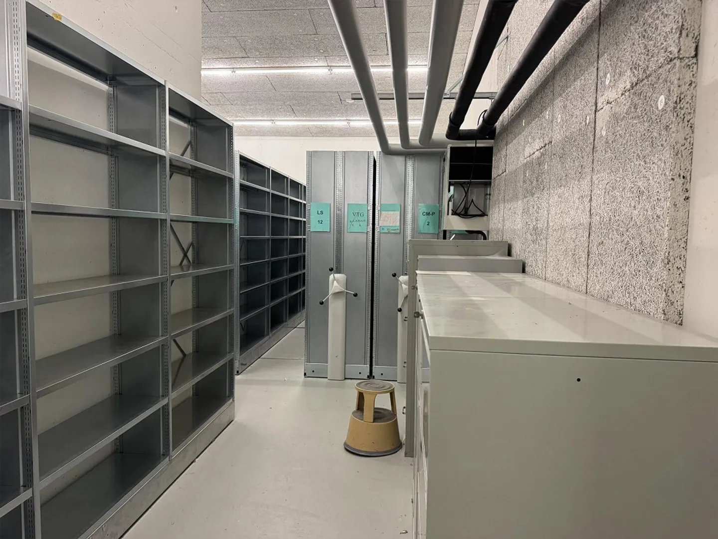 Archivio a San Gallo incluso scaffali mobili - Foto 3 di 4