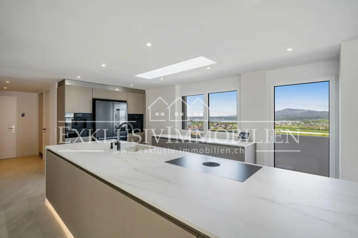 Maison moderne avec espace, calme et vue - Photo 2 sur 7
