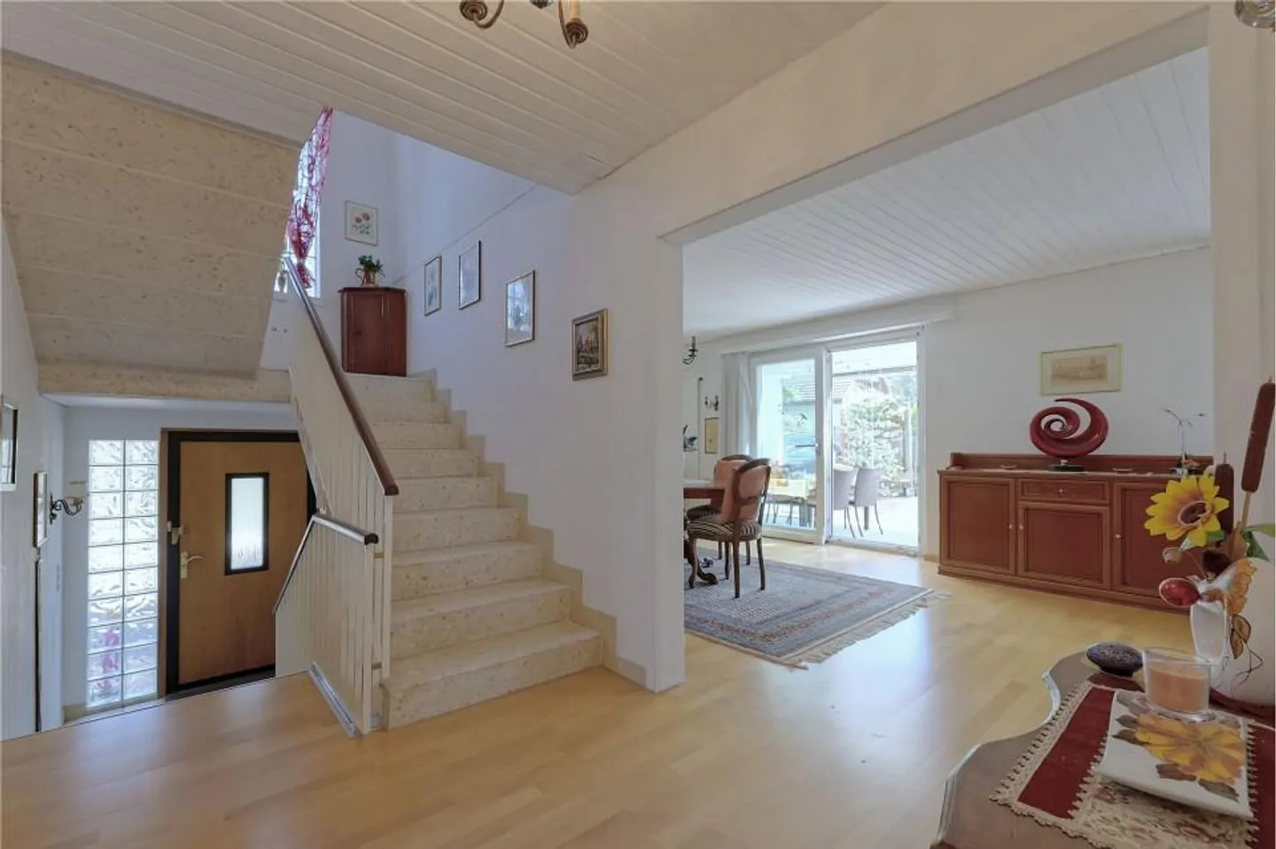 6½-Room Single-Family House with Plenty of Space to Feel Good - Photo 5 of 13