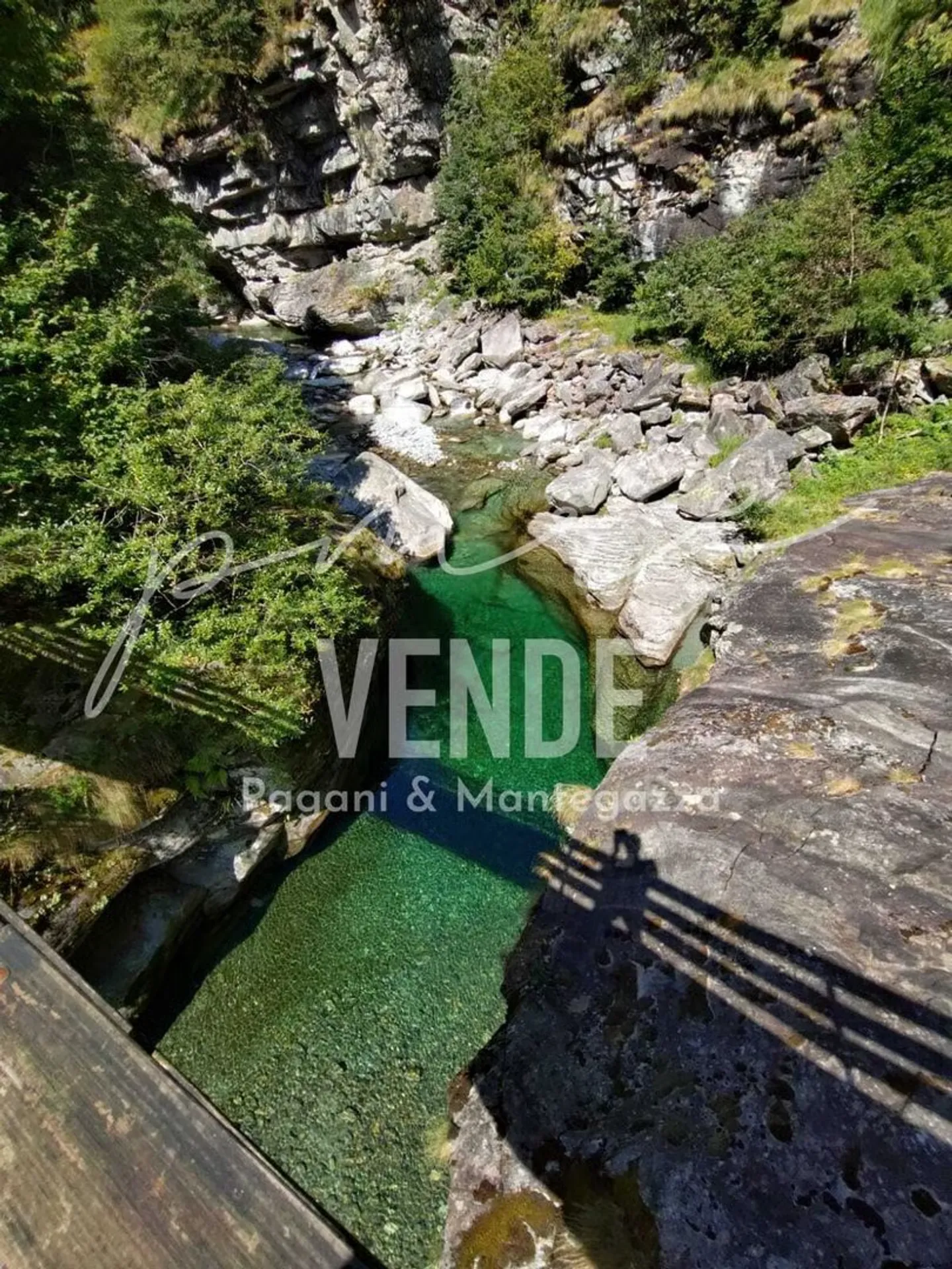 AFFASCINANTE APPARTAMENTO DI 5.0 LOCALI IN CASA BIFAMILIARE RUSTICA CON GROTTINO E GIARDINO PANORAMICO - Foto 1 di 21