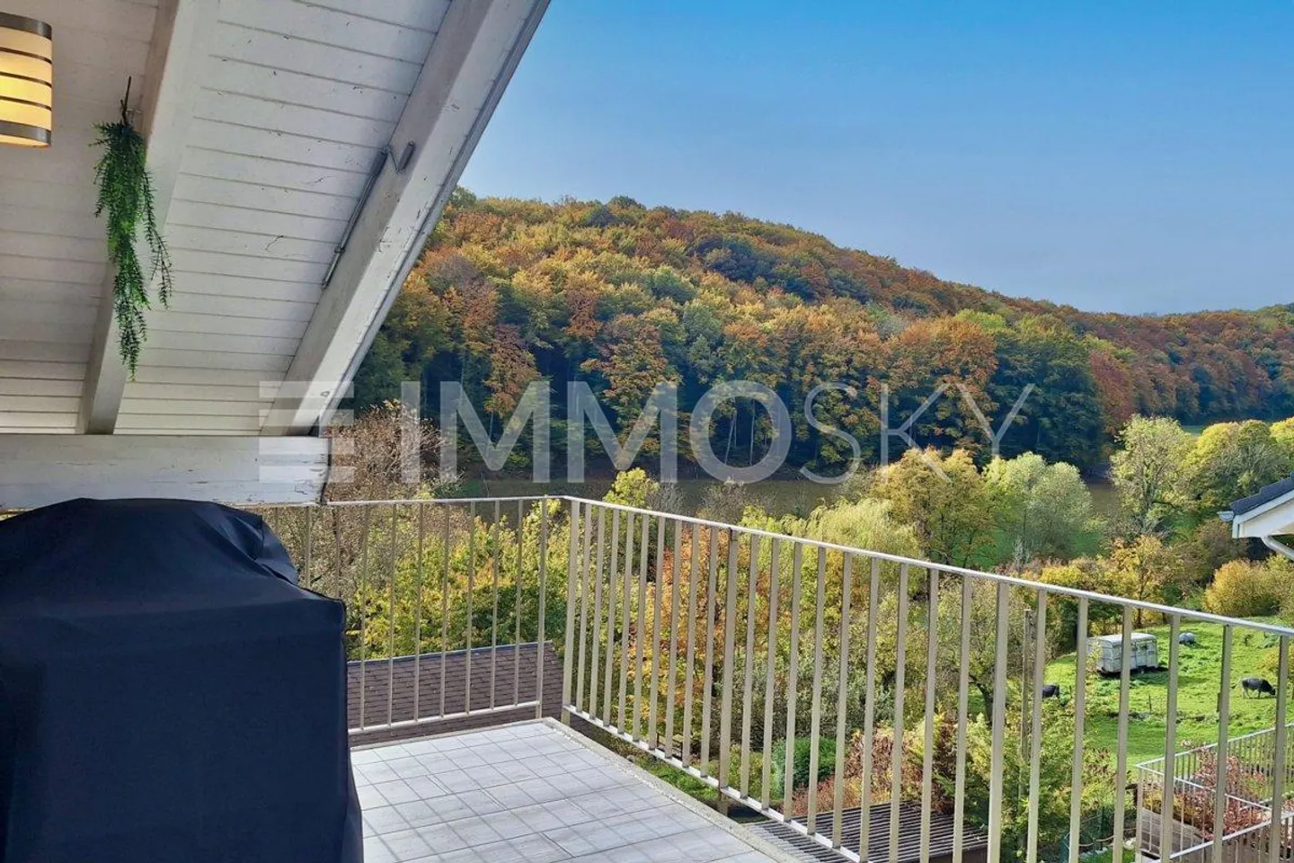 Appartement spacieux et moderne de 4,5 pièces, à 10 minutes de Sarraz - Photo 1 sur 5