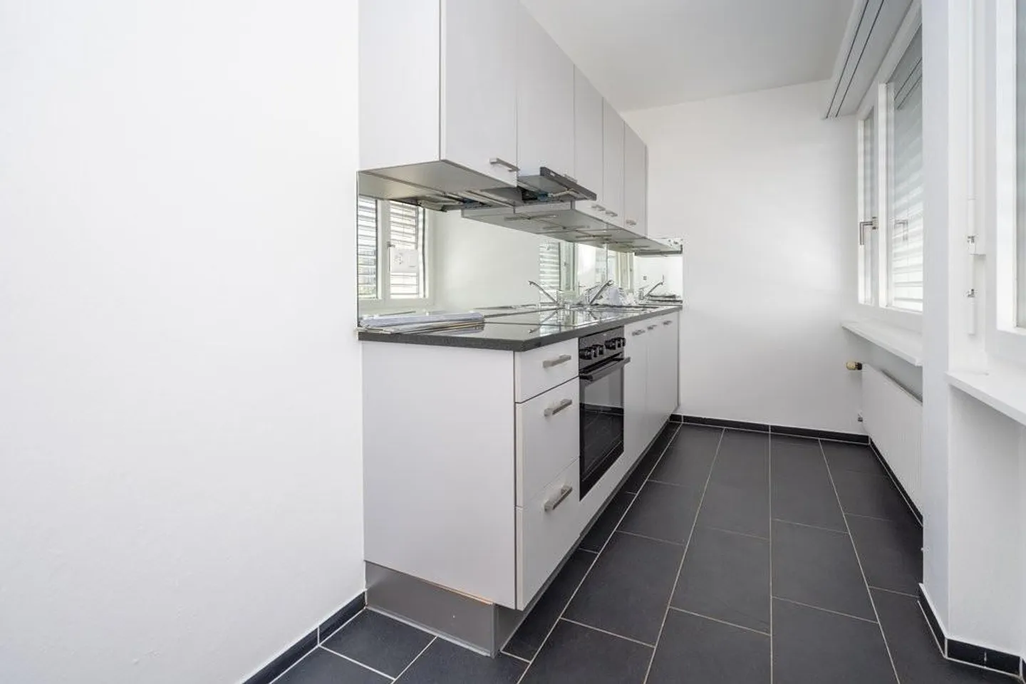 Exclusive Studio in Nidau - Living with Style and Comfort! - Photo 3 of 7