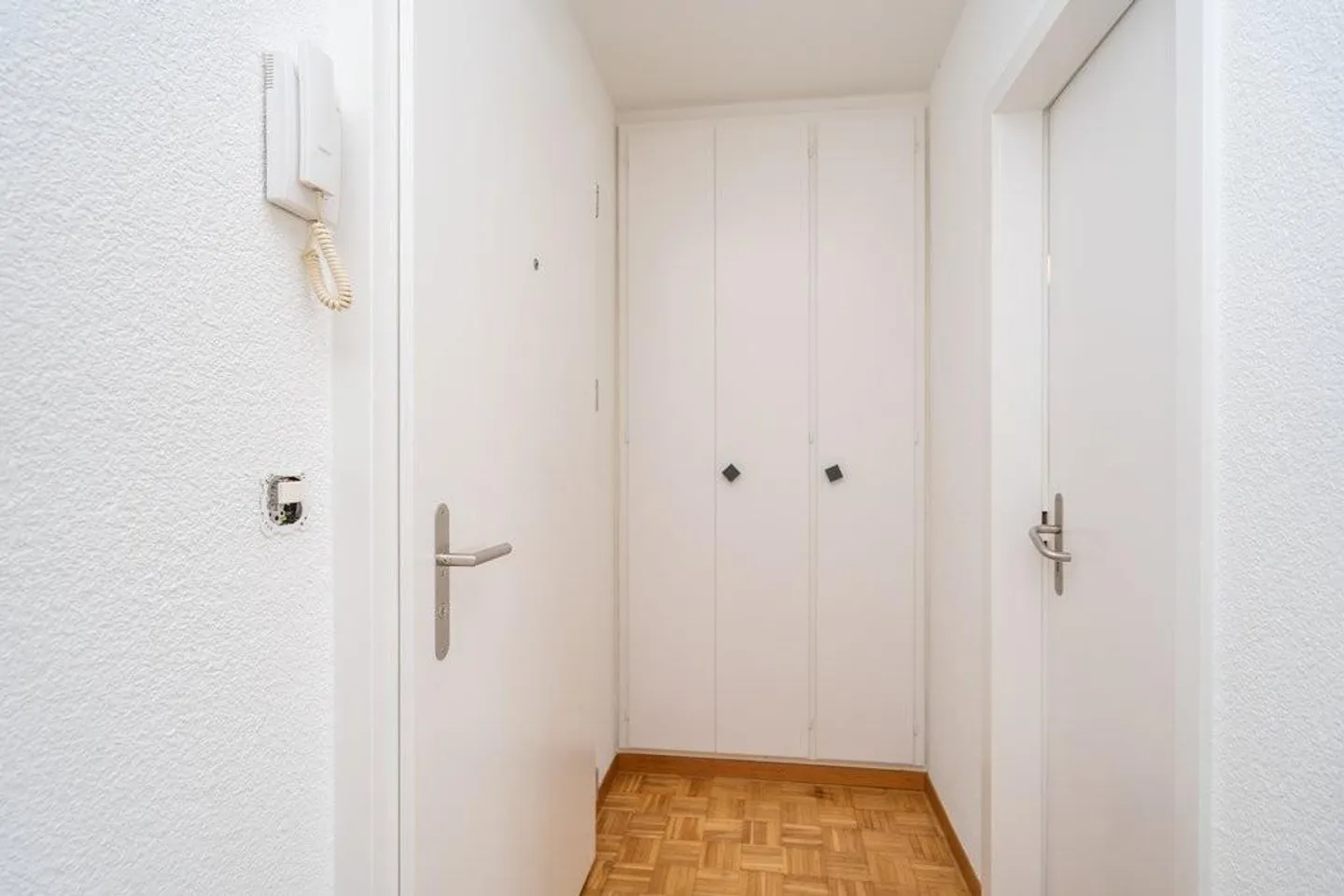 Exclusive Studio in Nidau - Living with Style and Comfort! - Photo 5 of 7