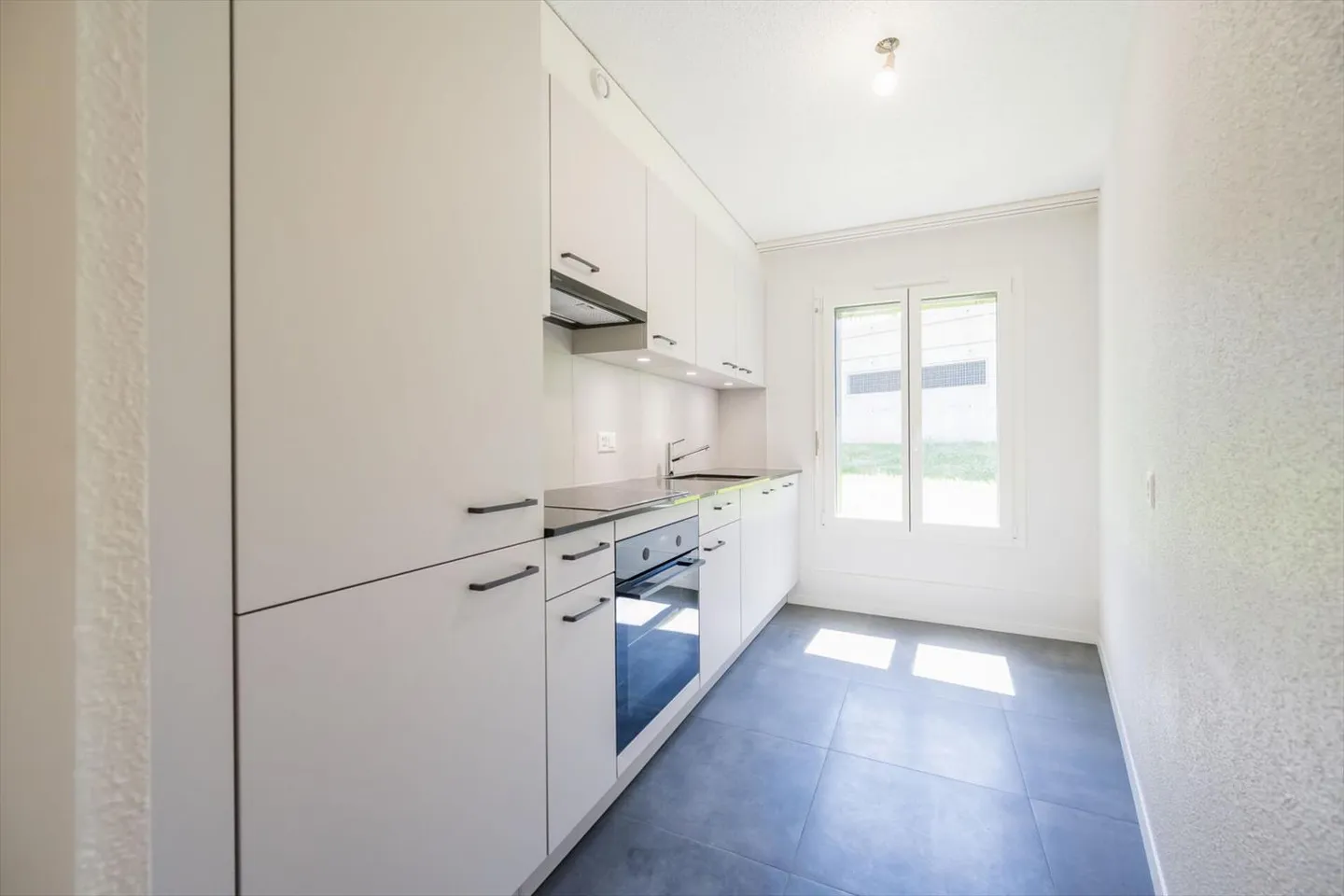 Bellissimo appartamento di 2,5 stanze con terrazza - Foto 2 di 9