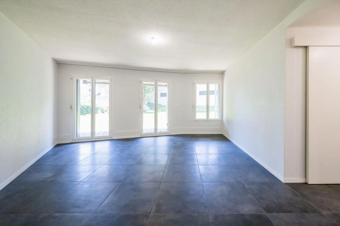 Bellissimo appartamento di 2,5 stanze con terrazza - Foto 1 di 9