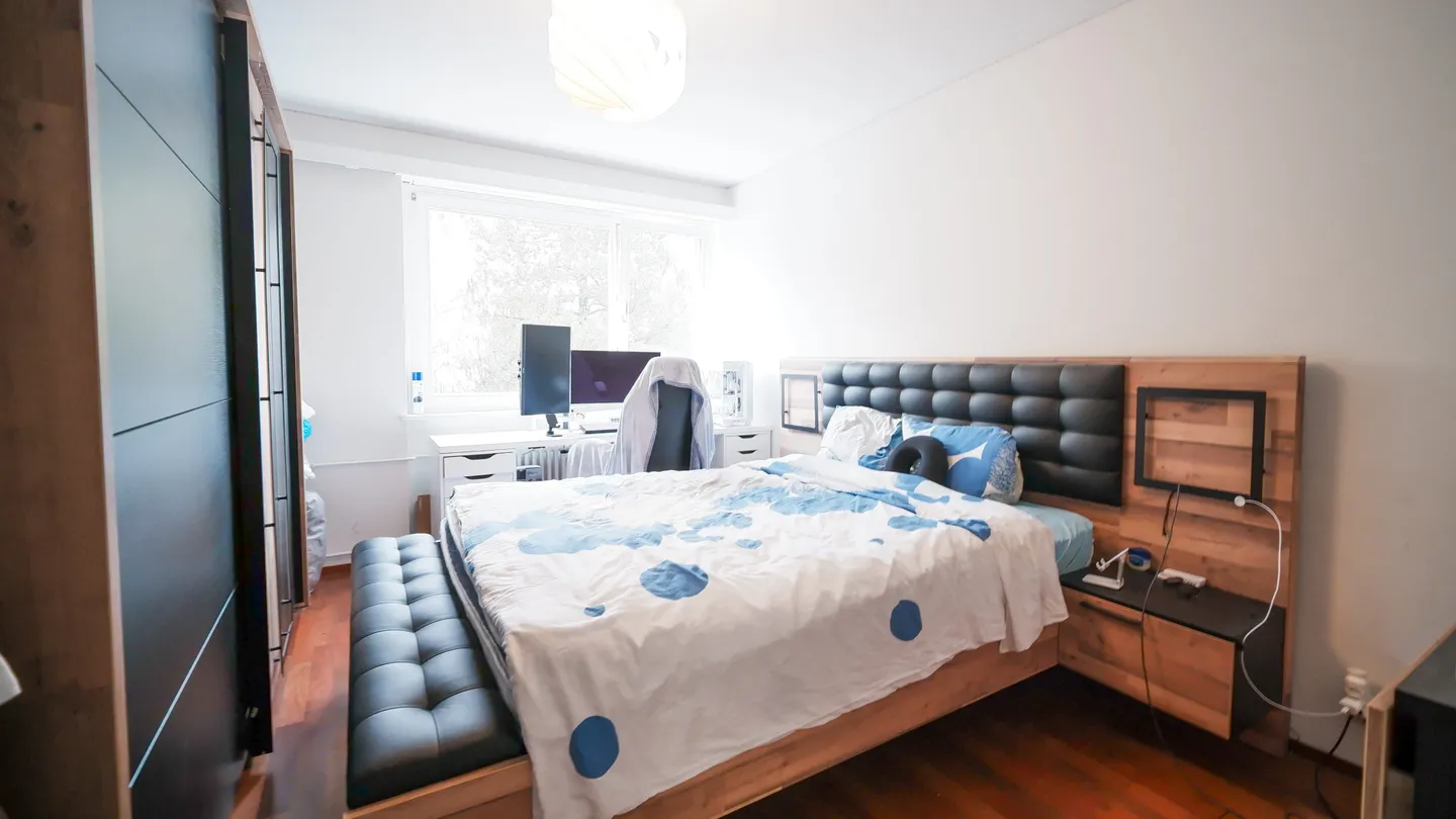 Modernes Apartment in Binningen - Foto 11 von 13