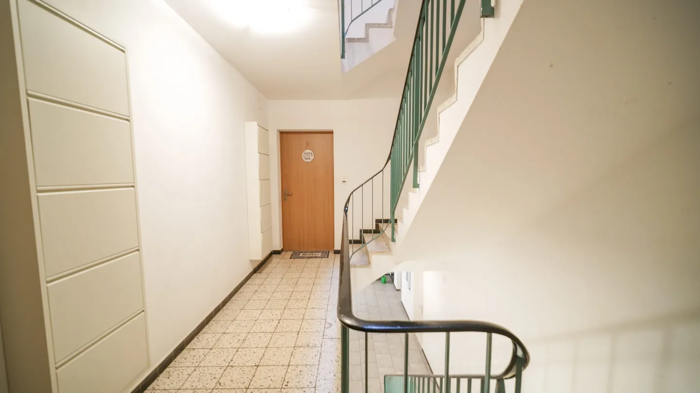 Modernes Apartment in Binningen - Foto 12 von 13