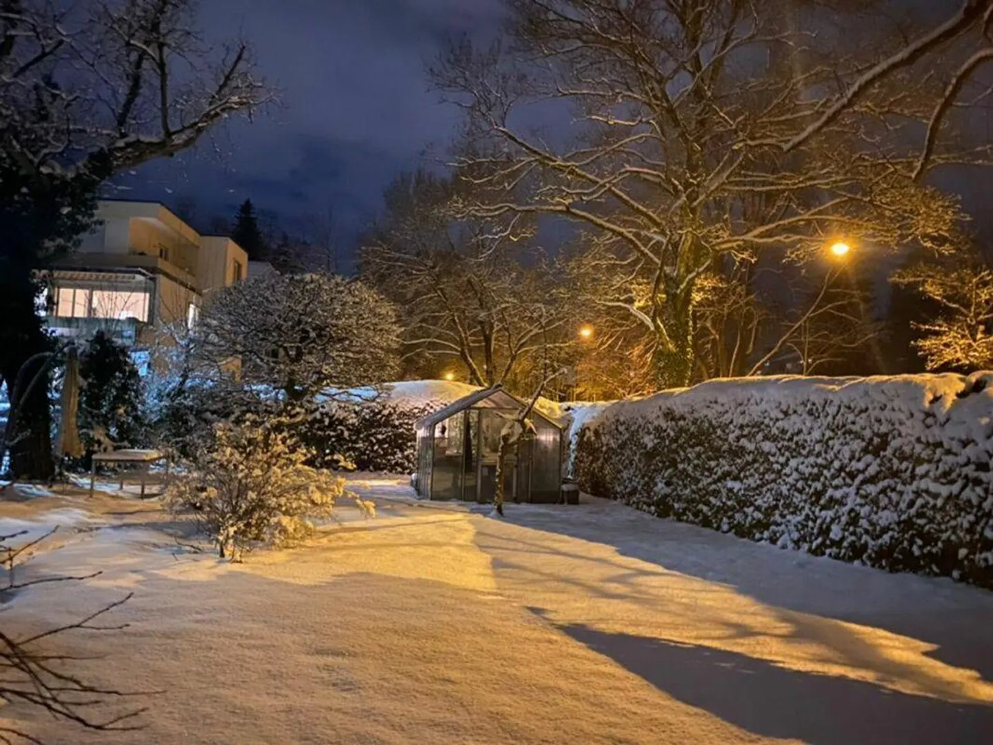 Representative 6.5-room old building apartment with generous 209 m² living space - Photo 19 of 25