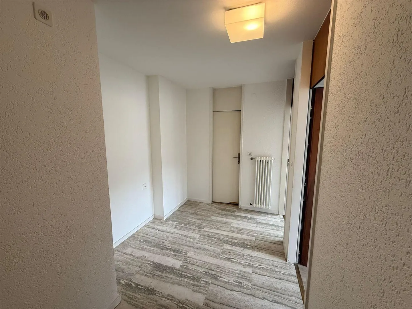 Appartamento 2.5 locali - Foto 2 di 10