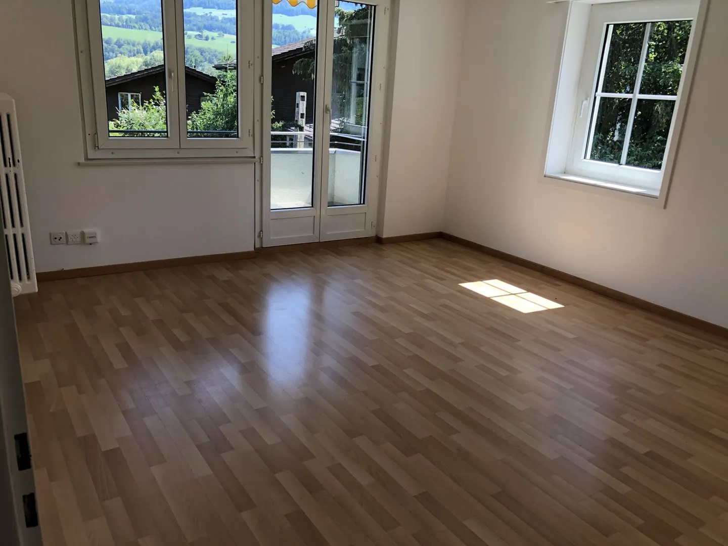 Sunny 4-room apartment in Sarnen - Photo 3 of 10