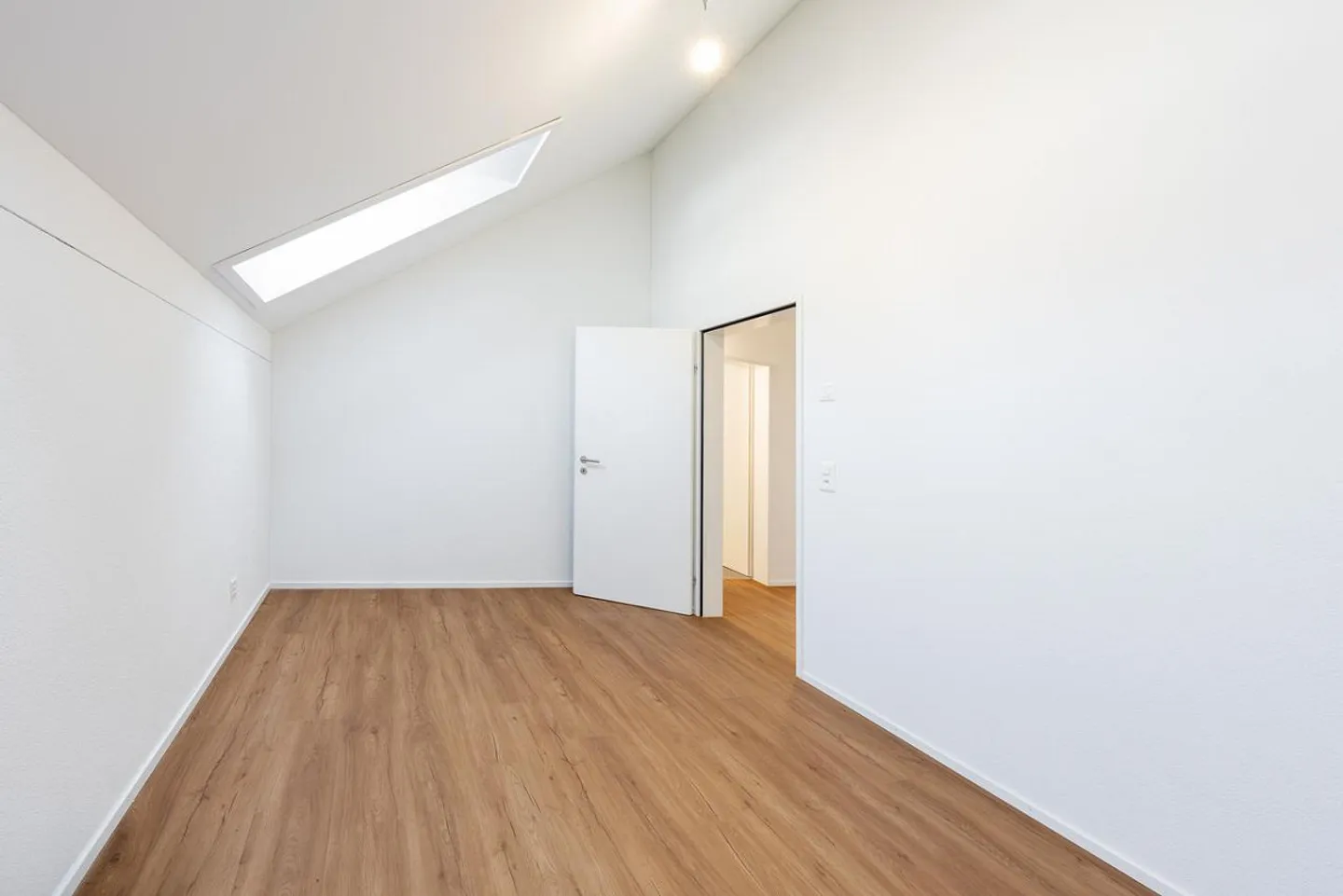 Fantastico attico con carattere di proprietà - Foto 8 di 14