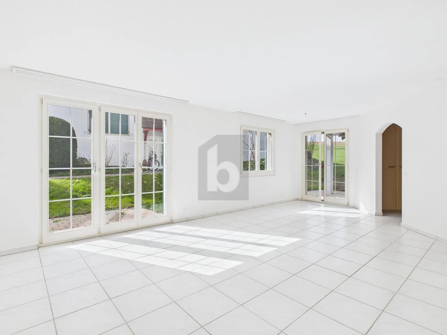 Bright Garden Apartment in Niederhasli - Photo 2 of 6