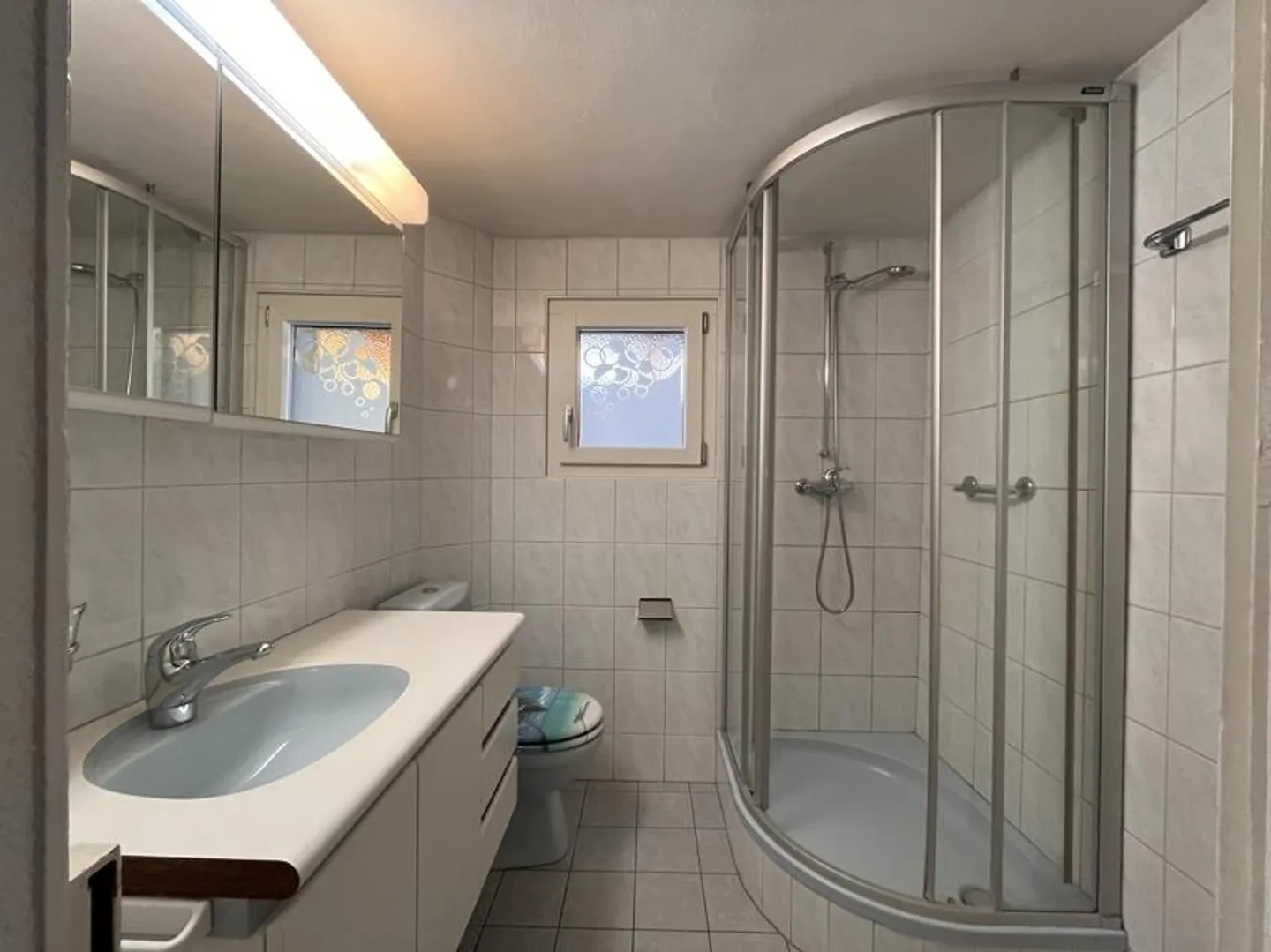 hübsche 3.5-Zimmer Wohnung mit schöner See- und Bergsicht - Foto 8 von 11