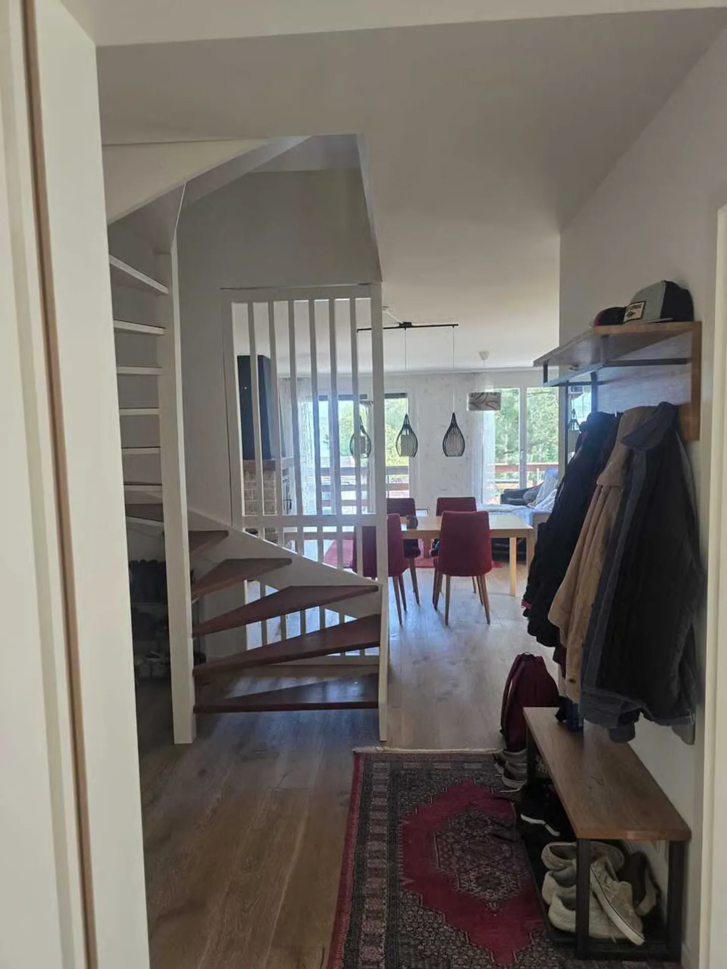 À LOUER - Magnifique duplex 5,5 pièces avec vue panoramique sur le lac - Photo 4 of 12