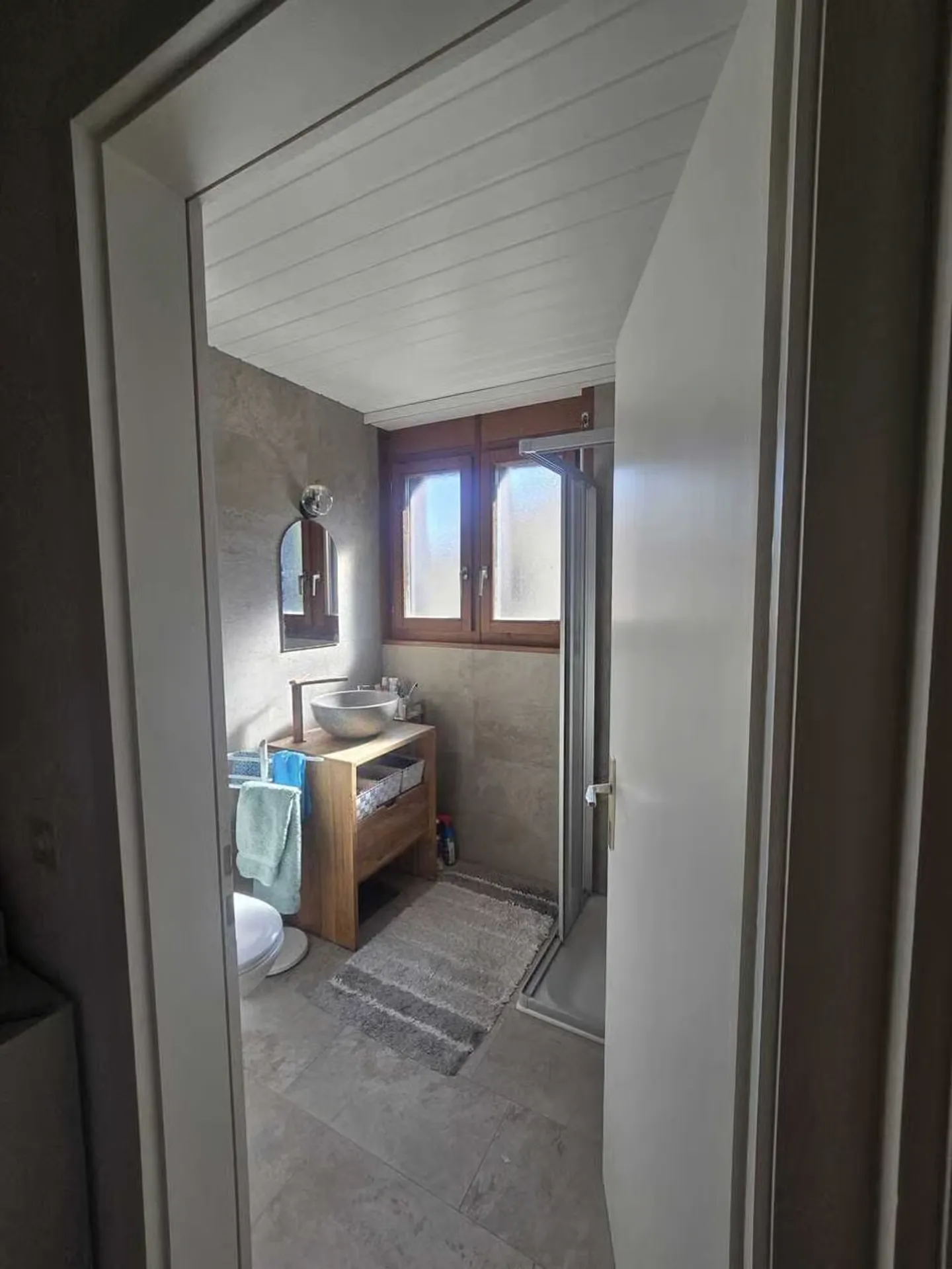 À LOUER - Magnifique duplex 5,5 pièces avec vue panoramique sur le lac - Photo 11 of 12
