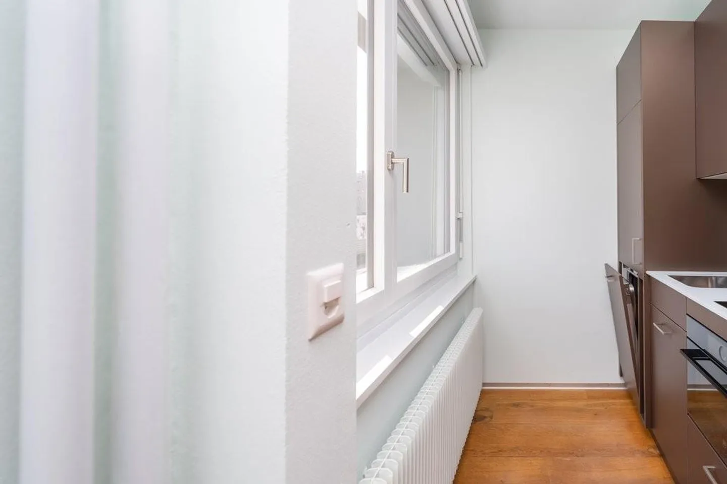 Emplacement de choix, moderne - Votre nouveau chez-vous au bord du canal Zihl ! - Photo 4 sur 7