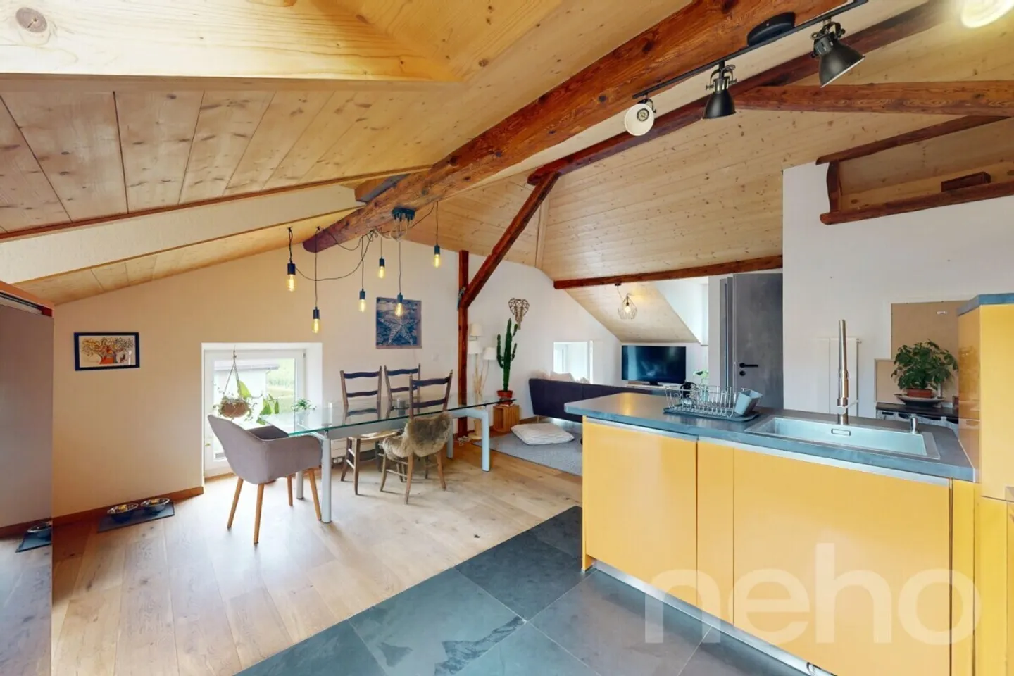 Gebäude mit 2 Wohnungen 3.5 + 1 Dachgeschoss 3.5 vollständig renoviert. - Foto 3 von 12