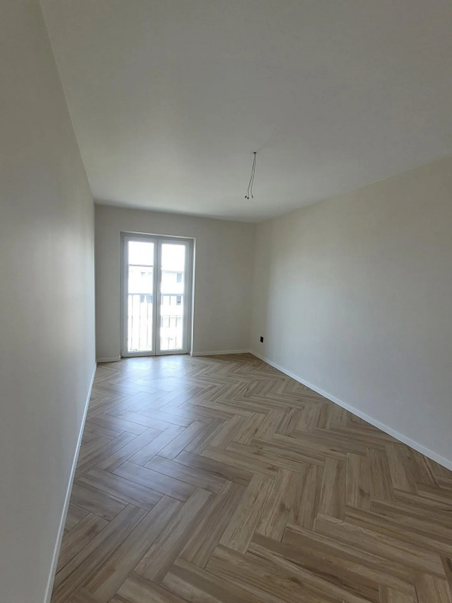 First occupancy of completely renovated apartments with photovoltaic facade - Photo 8 of 8