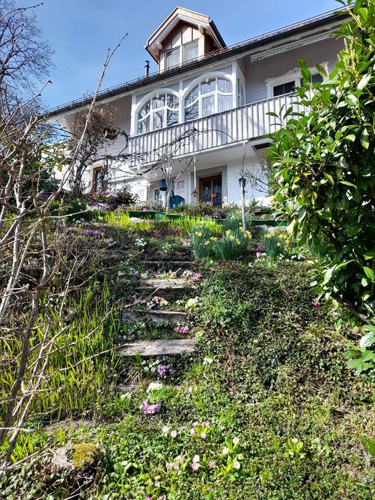 Wunderschönes 7 1/2-EFH - Liebhaberobjekt - Top Aussicht - Foto 1 von 13