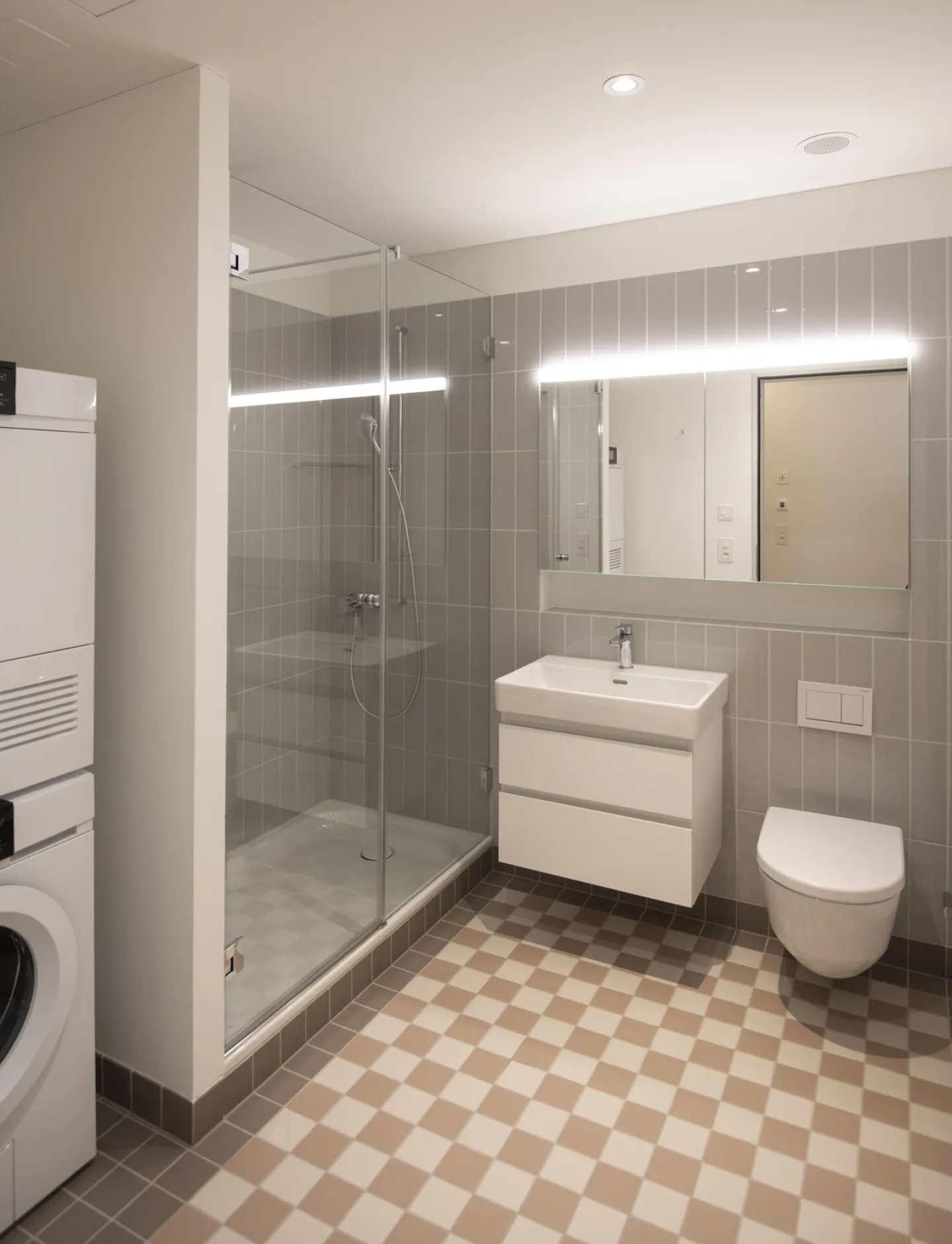 Esclusivo appartamento attico di 3,5 locali con terrazza sul tetto e vista lago - Foto 11 di 16