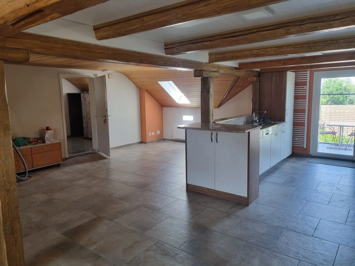Appartamento in affitto - Foto 4 di 8