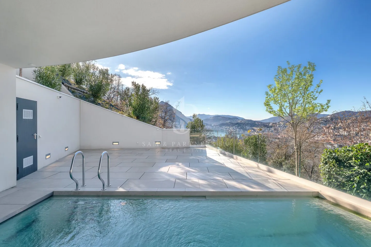 Villa moderne avec piscine - Photo 2 sur 16