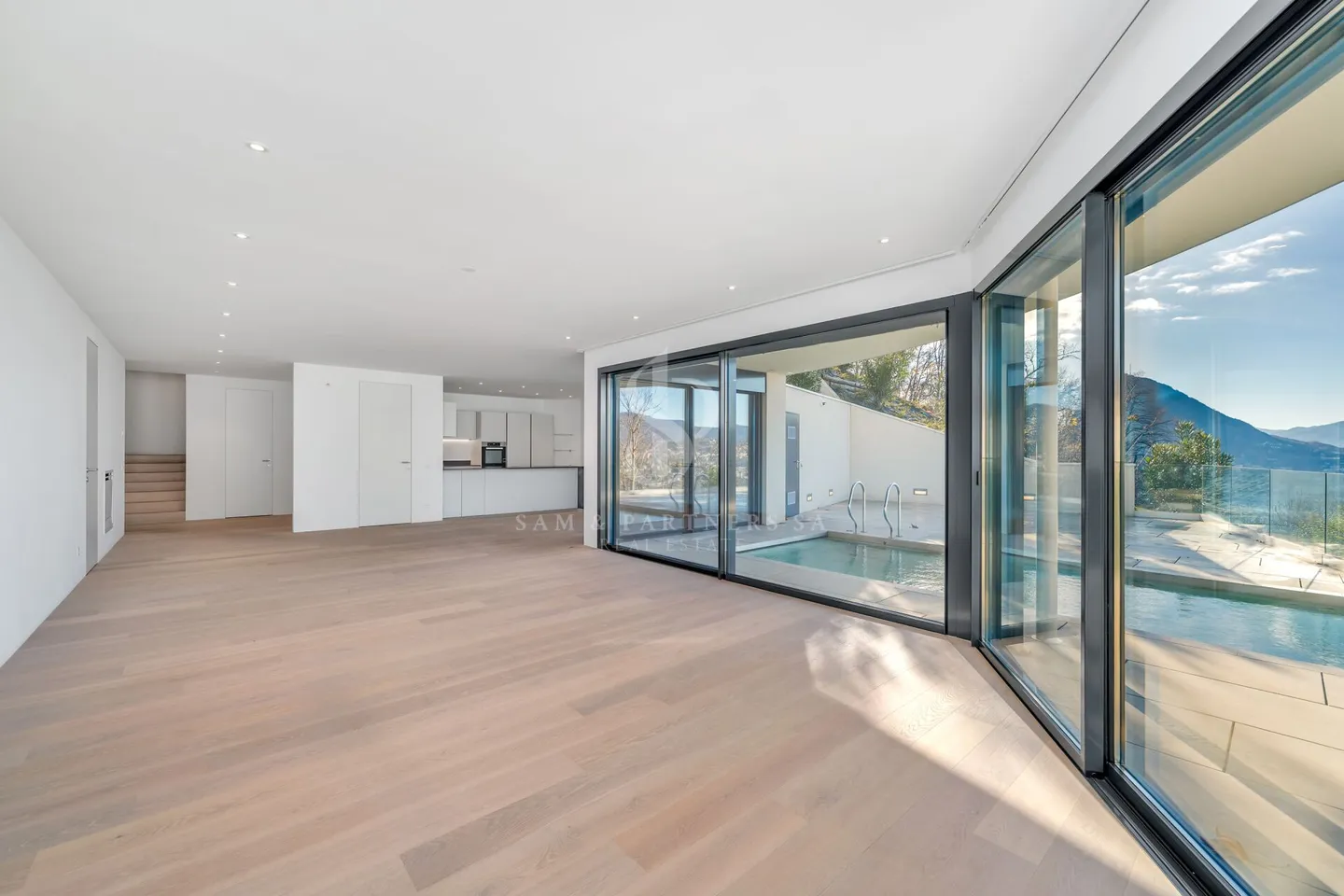 Villa moderne avec piscine - Photo 5 sur 16